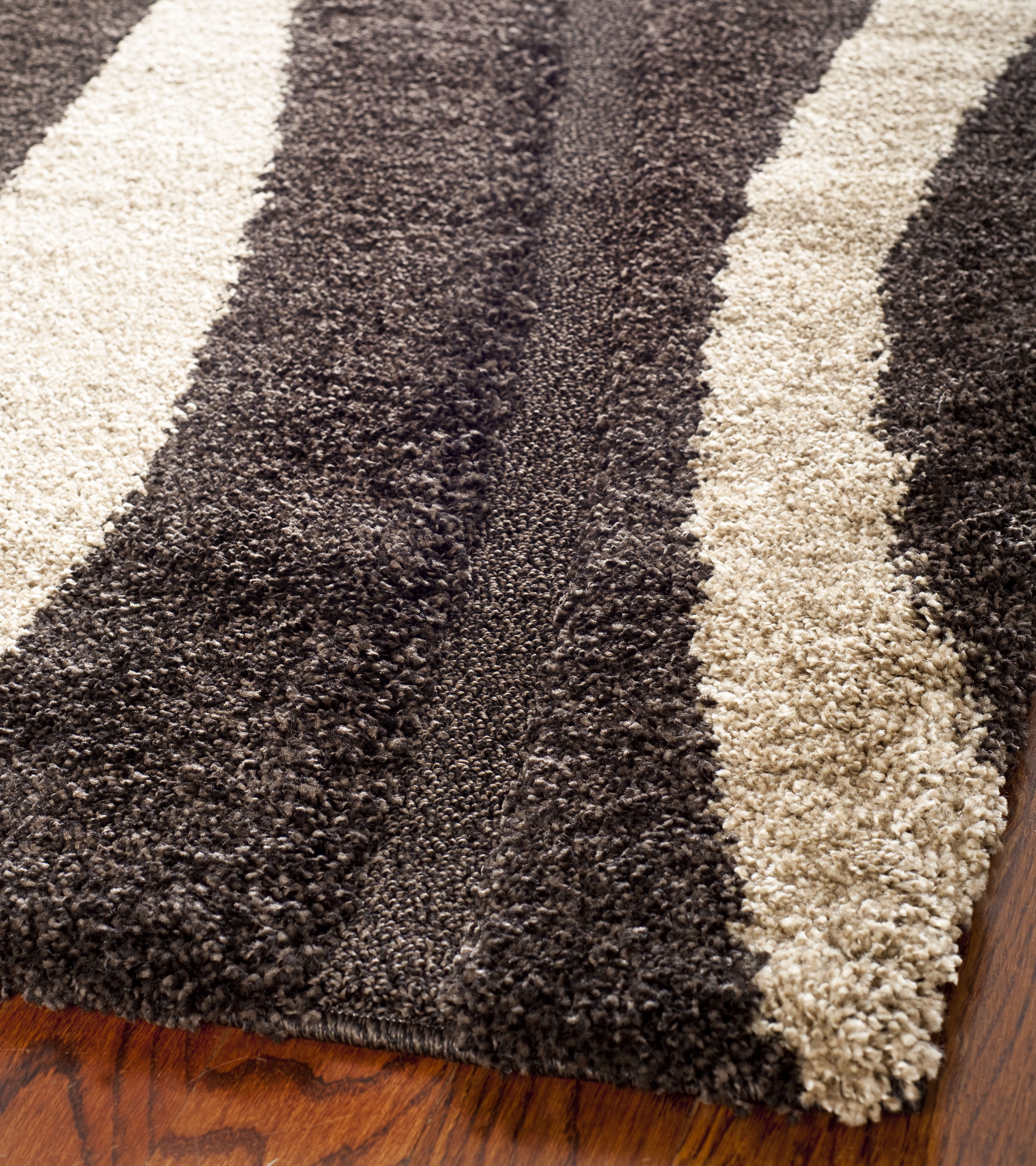 SAFAVIEH Florida Ellen Abstract Shag Area Rug, Dark Brown/Beige, 5'3" x 7'6" - Image 4