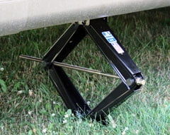 Bal Products 24028 LoPro SJ24 24" 5,000 lb Capacity Scissor Jack with Handle for RV Trailers - Pair - Image 2