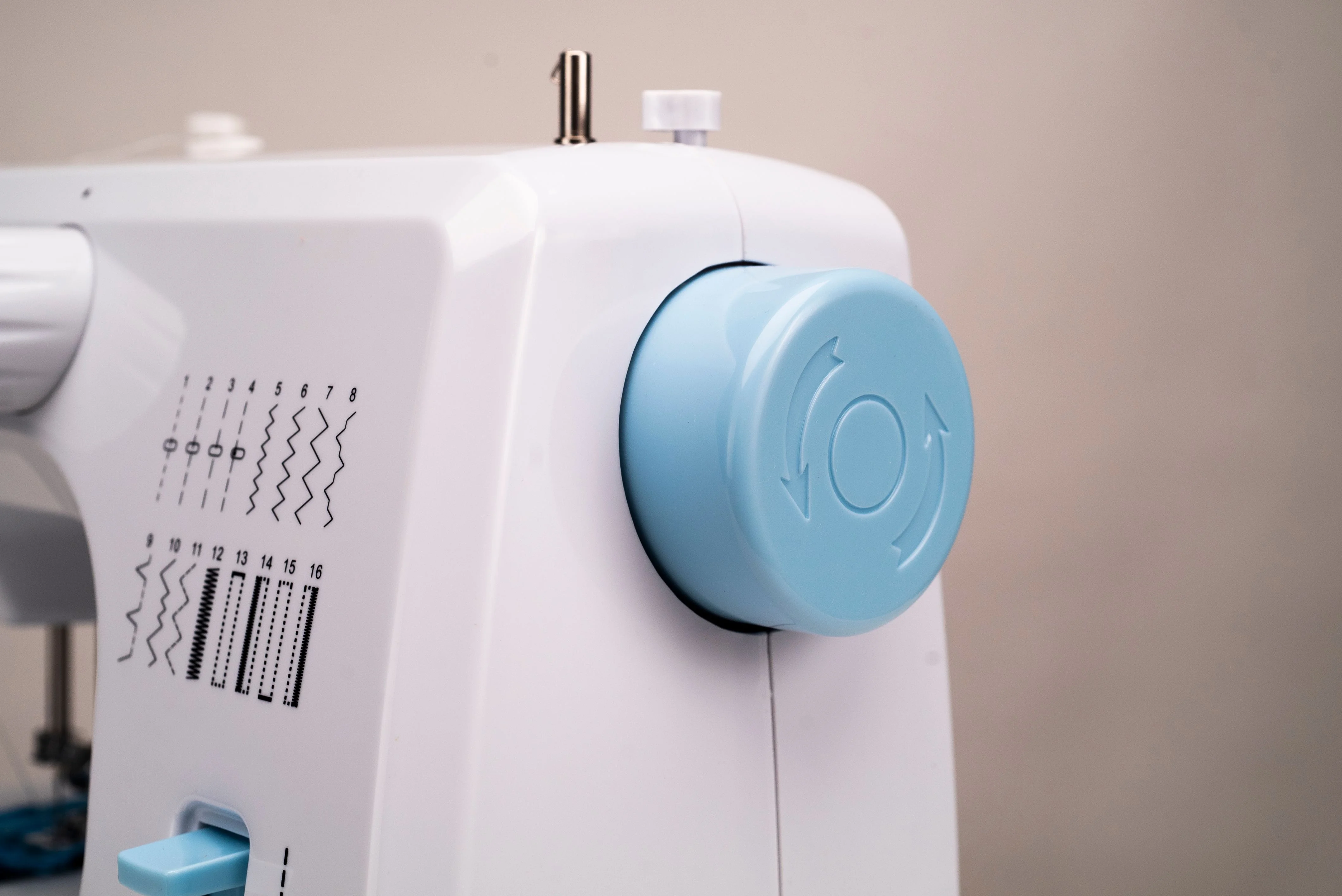 Michley SS-700+ 16-Stitch Desktop Sewing Machine, 863975000143 - Image 8