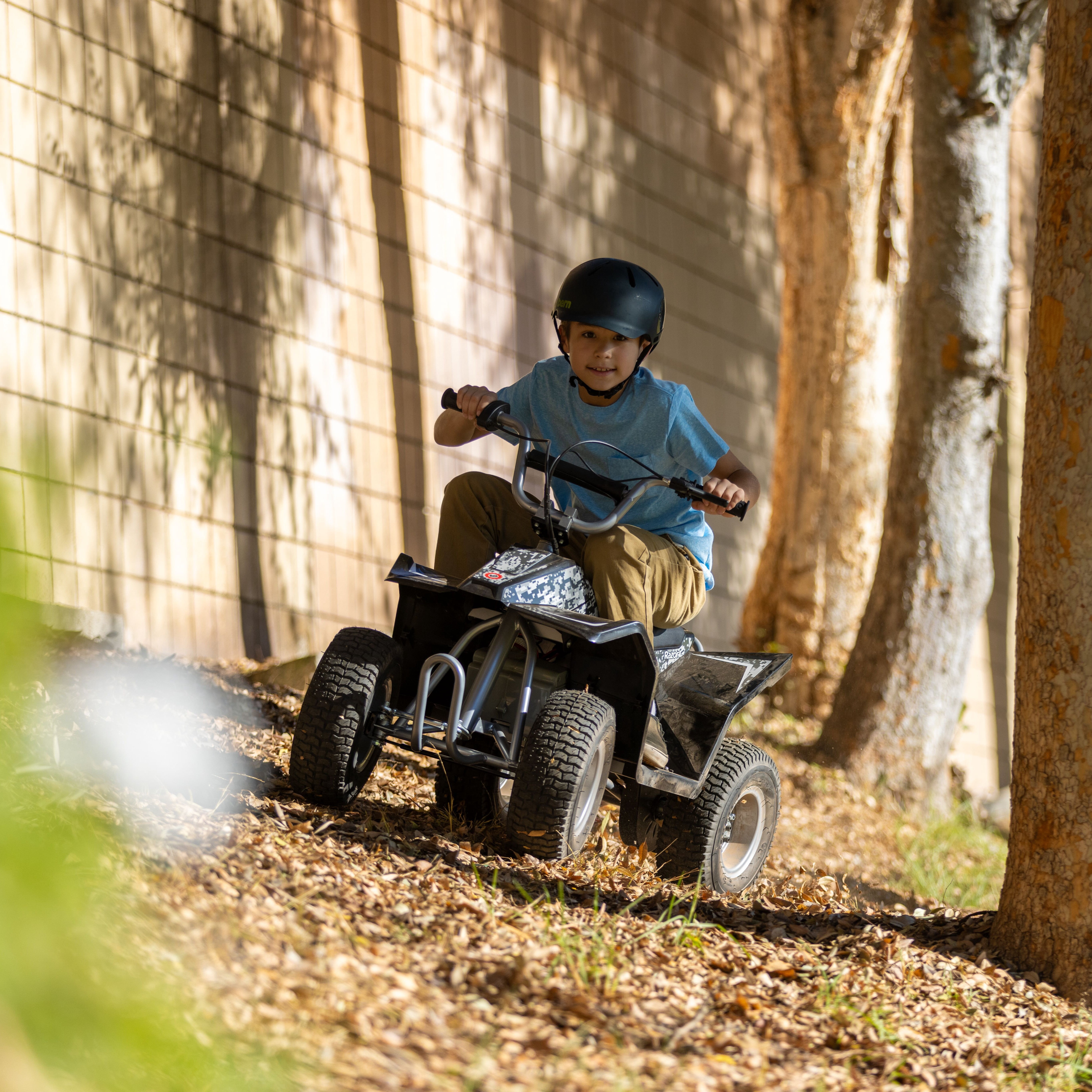 Razor Dirt Quad - 24V Electric Powered Ride-on for Kids 8+, up to 8 mph, Forward/Reverse Drive Mode - Image 4