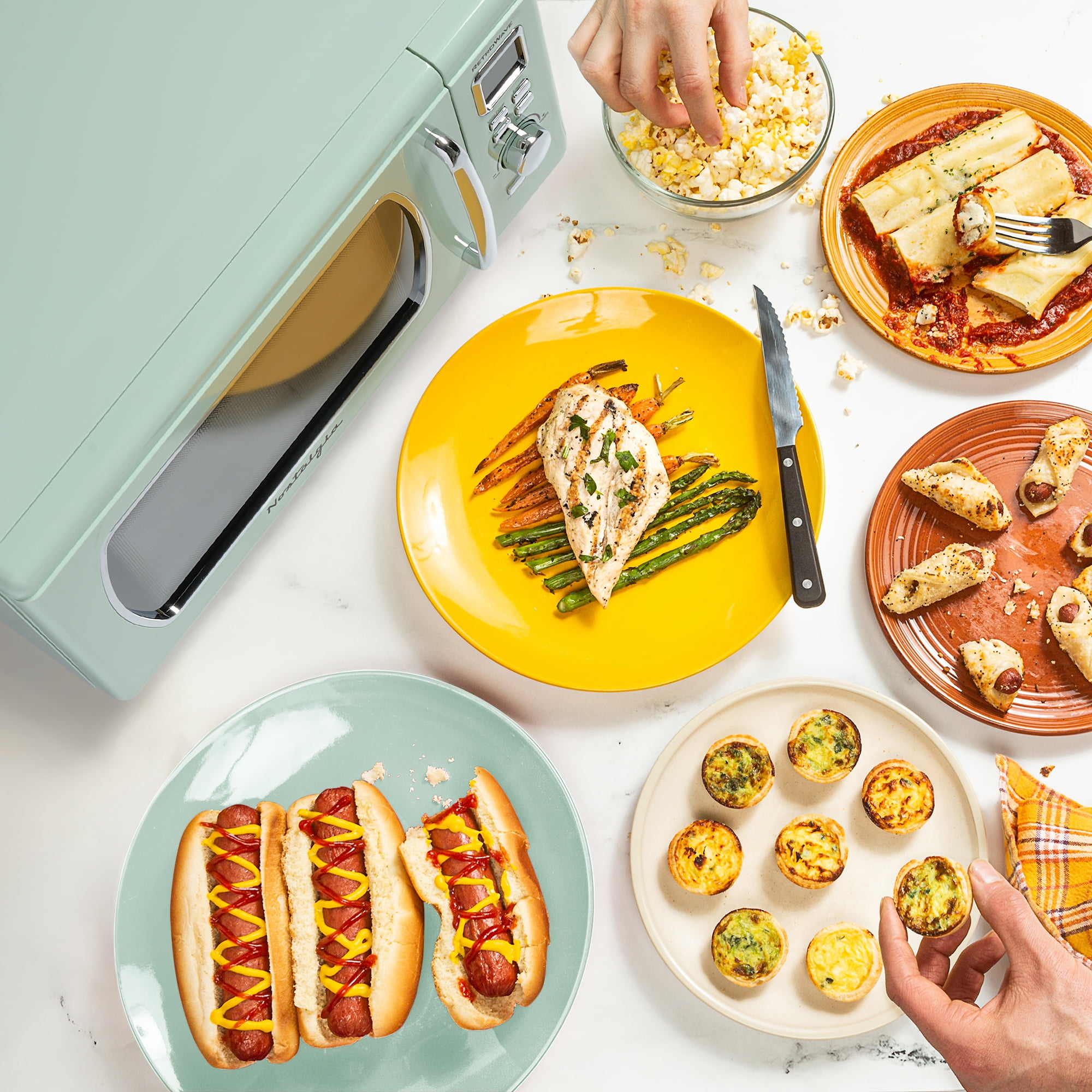 Nostalgia MCMO9FTSG Mid-Century Retro 0.9 Cu. Ft. 900-Watt Countertop Microwave Oven With LED Display, Seafoam Green - Image 5