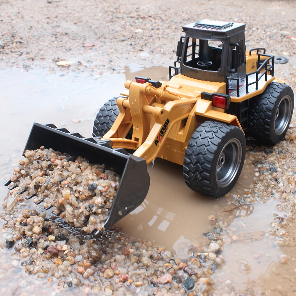 Fisca 1/18 Metal Shovel Remote Control Tractors Toys for Kids, 4WD Kids RC Loaders Construction Vehicles with Lights - Image 7