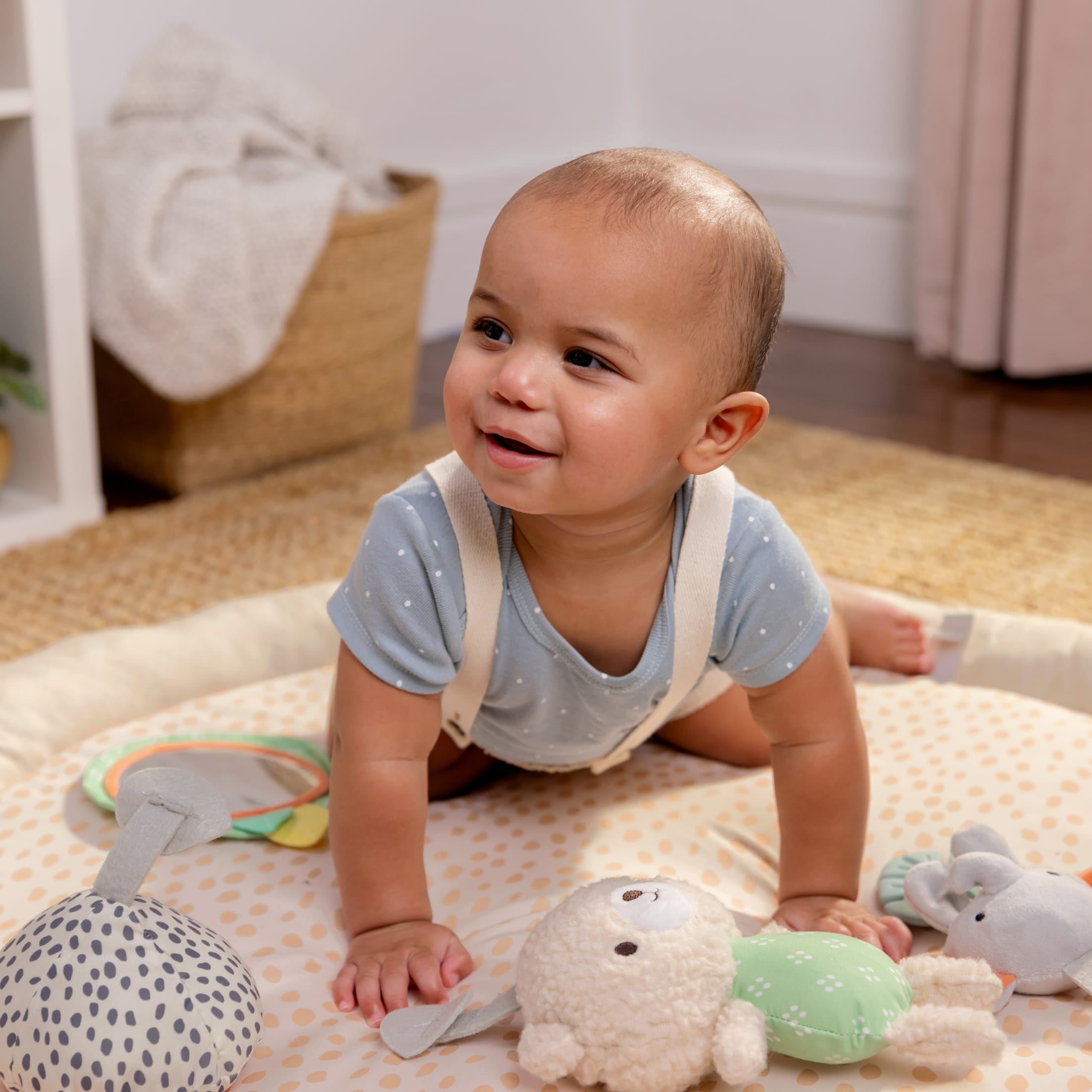 Ingenuity Every Season Plush Lambswool Baby Play Gym and Play Mat, 0+ Months - Natural - Image 9