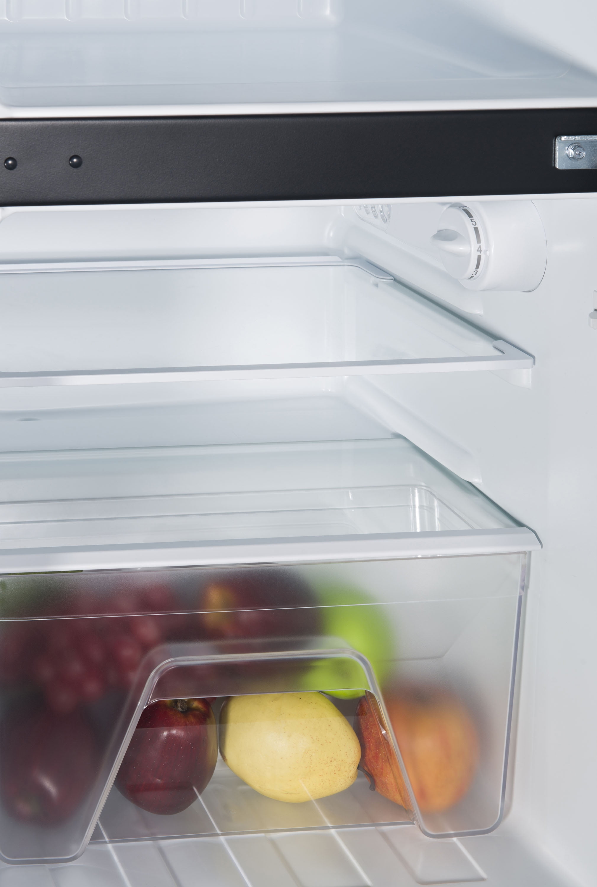 Galanz 3.1 Cu ft Two Door Mini Fridge with Freezer GL31BK, Black - Image 4