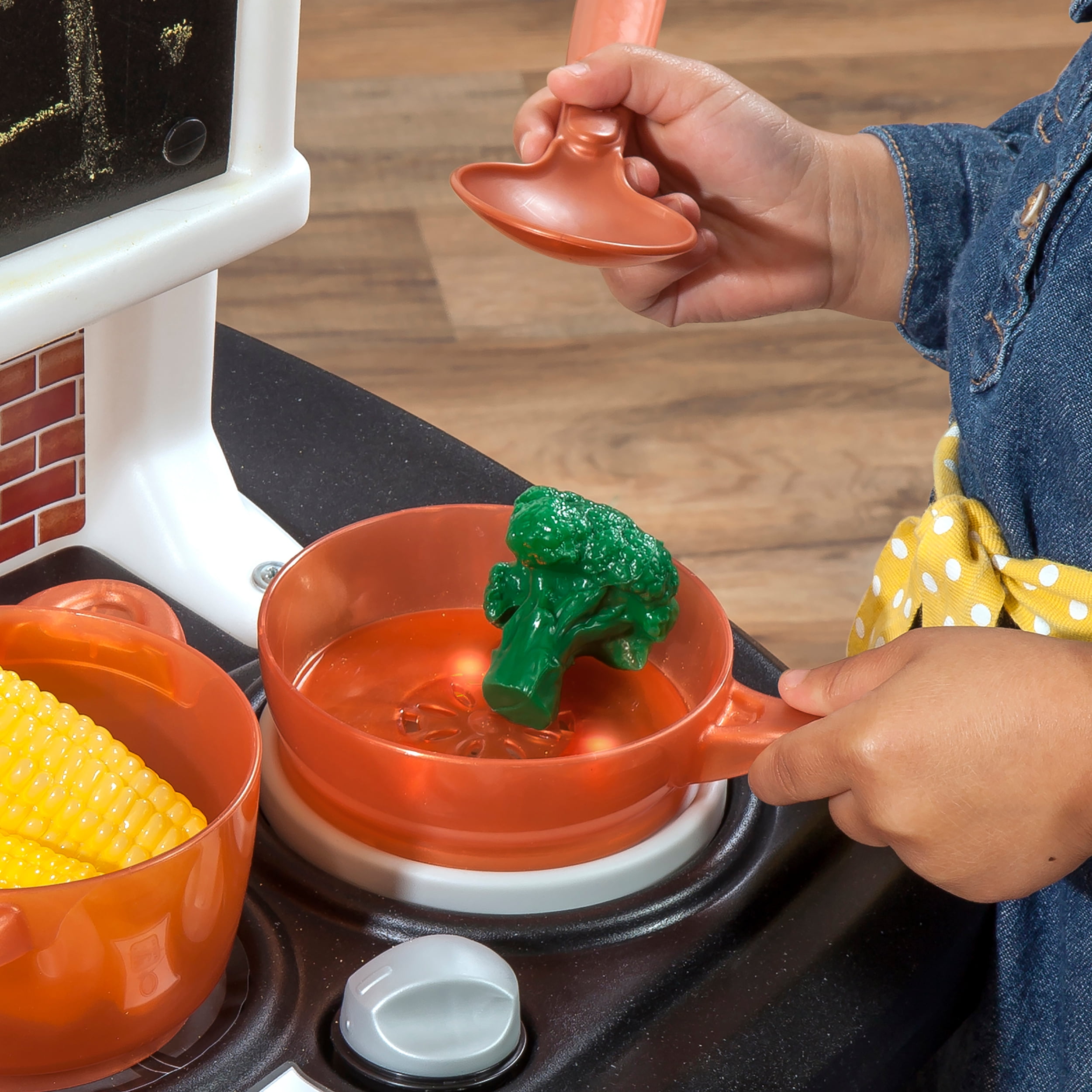 Step2 Great Gourmet Tan and White Plastic Kid Kitchen Playset includes 35 Piece Toy Kitchen Playset - Image 18