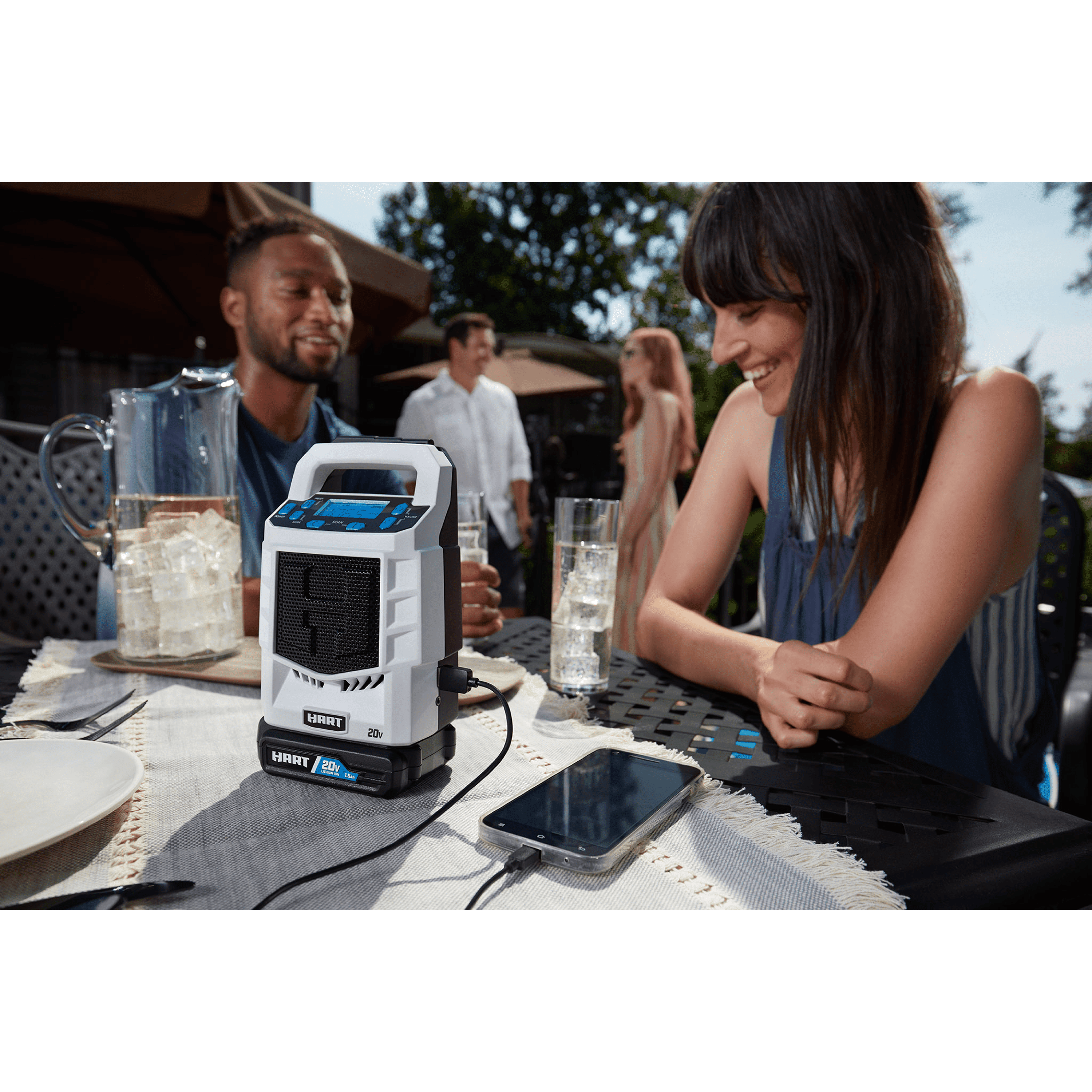 HART Portable AM/FM Radio, White/Black, HPAD01 - Image 7