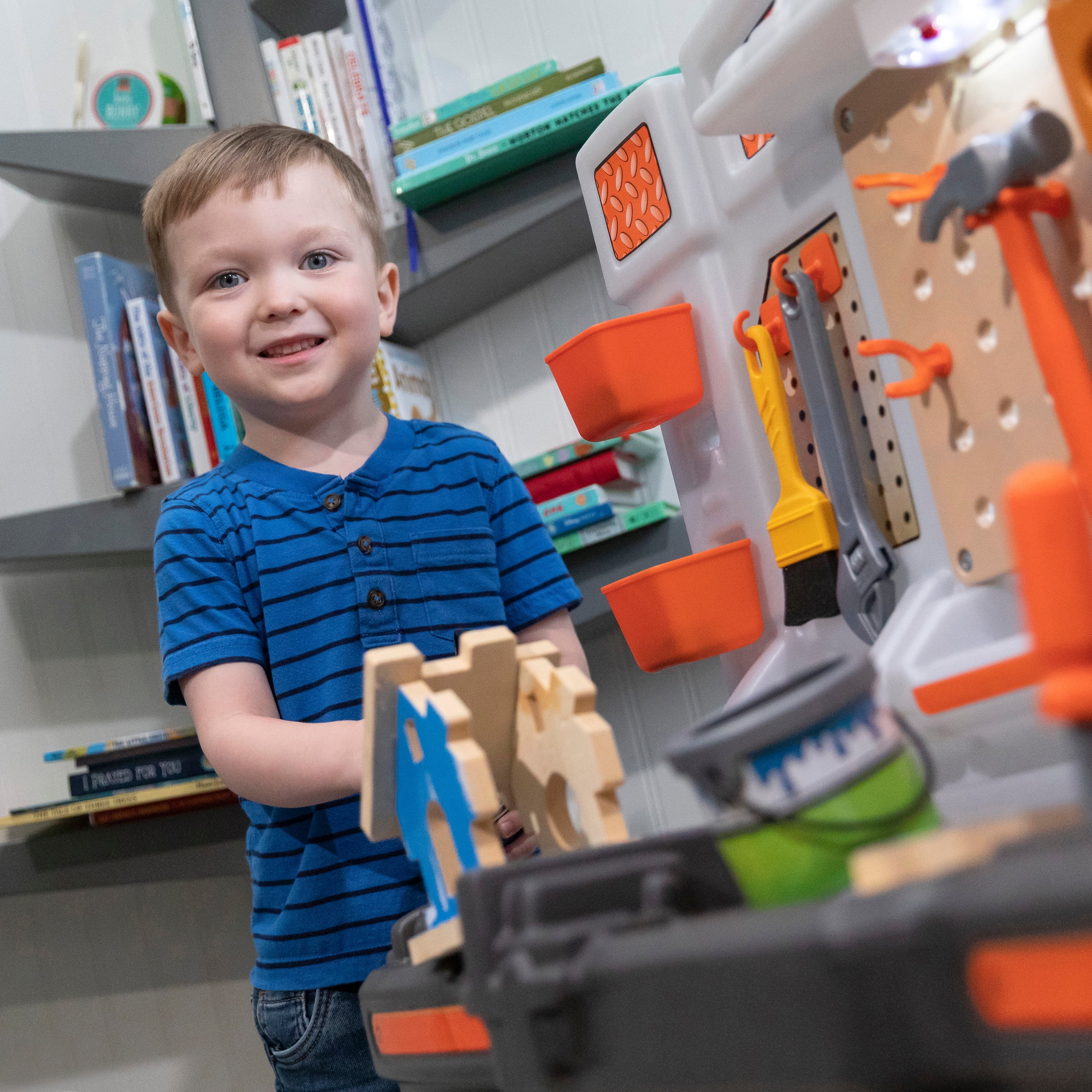 Step2 Big Builders Pro Workshop Multicolor Tool Bench, 27.50" x 34", 19 lb - Image 35