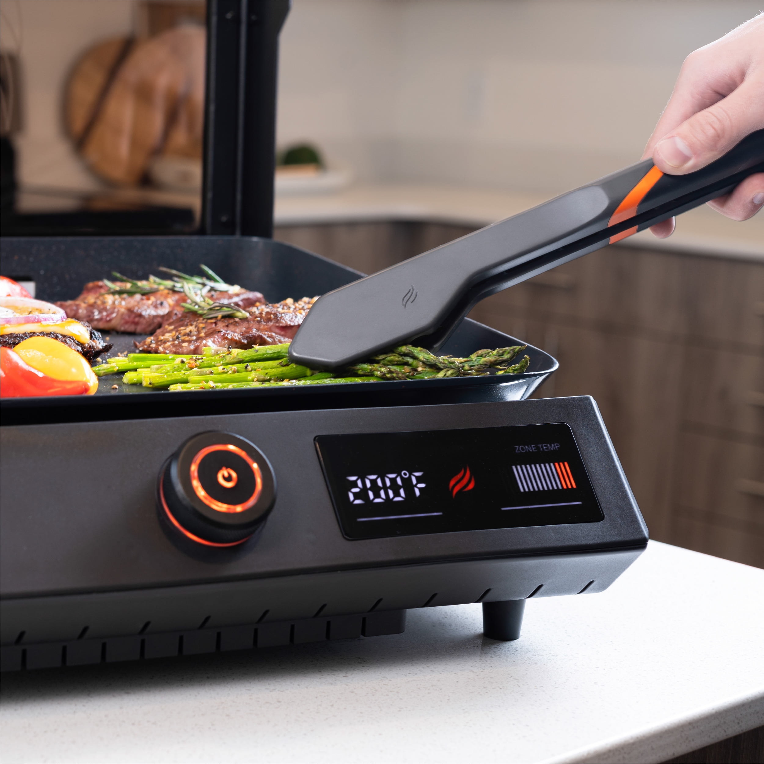 Blackstone E-Series 17" Electric Tabletop Griddle with Hood, Black - Image 3