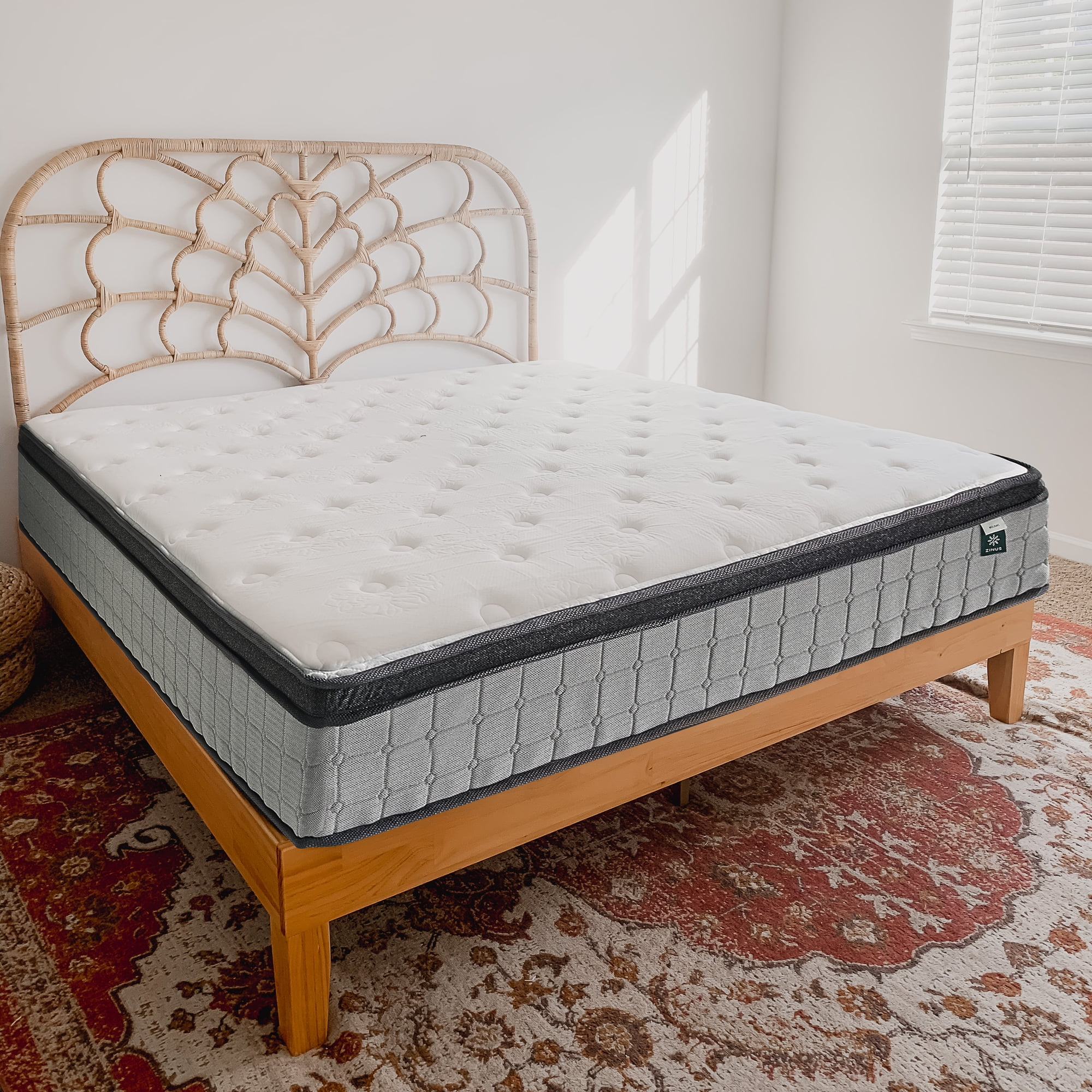 Zinus Comfort Support 12" King Cooling Gel Hybrid Mattress with Pocket Springs - Image 10