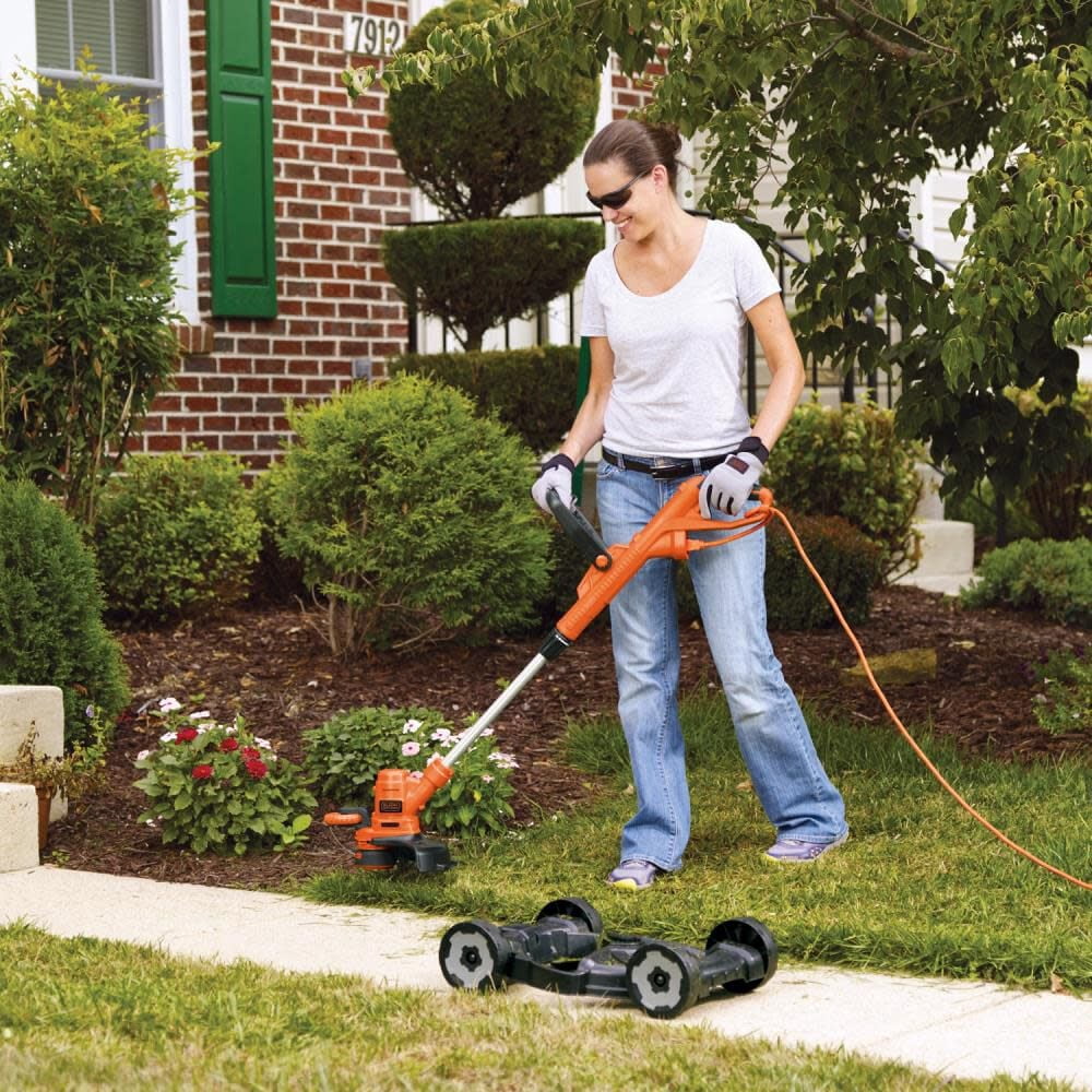 BLACK+DECKER 3-in-1 String Trimmer/Edger & Lawn Mower, 6.5-Amp, 12-Inch, Corded, (MTE912) - Image 5