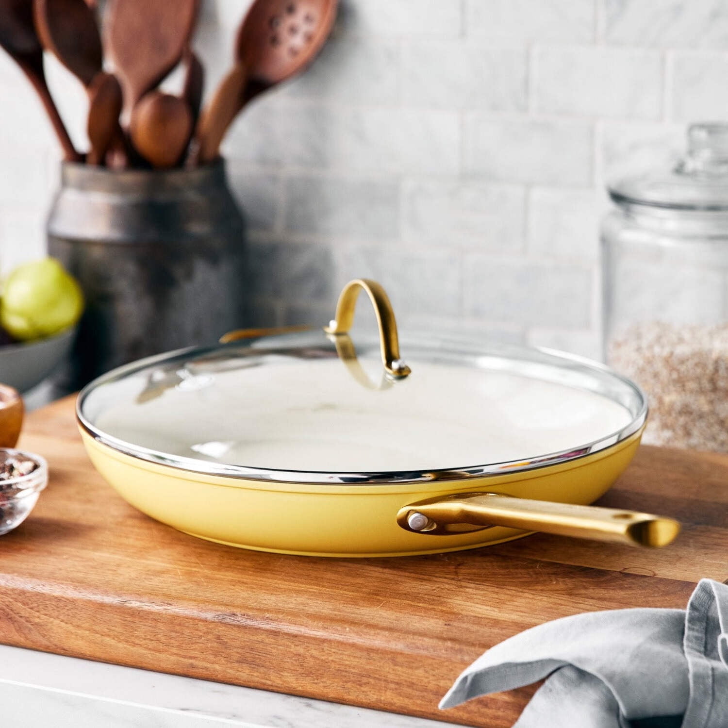 GreenPan Reserve Ceramic Nonstick 12" Frypan with Helper Handle and Lid | Sunrise with Gold-Tone Handles - Image 7