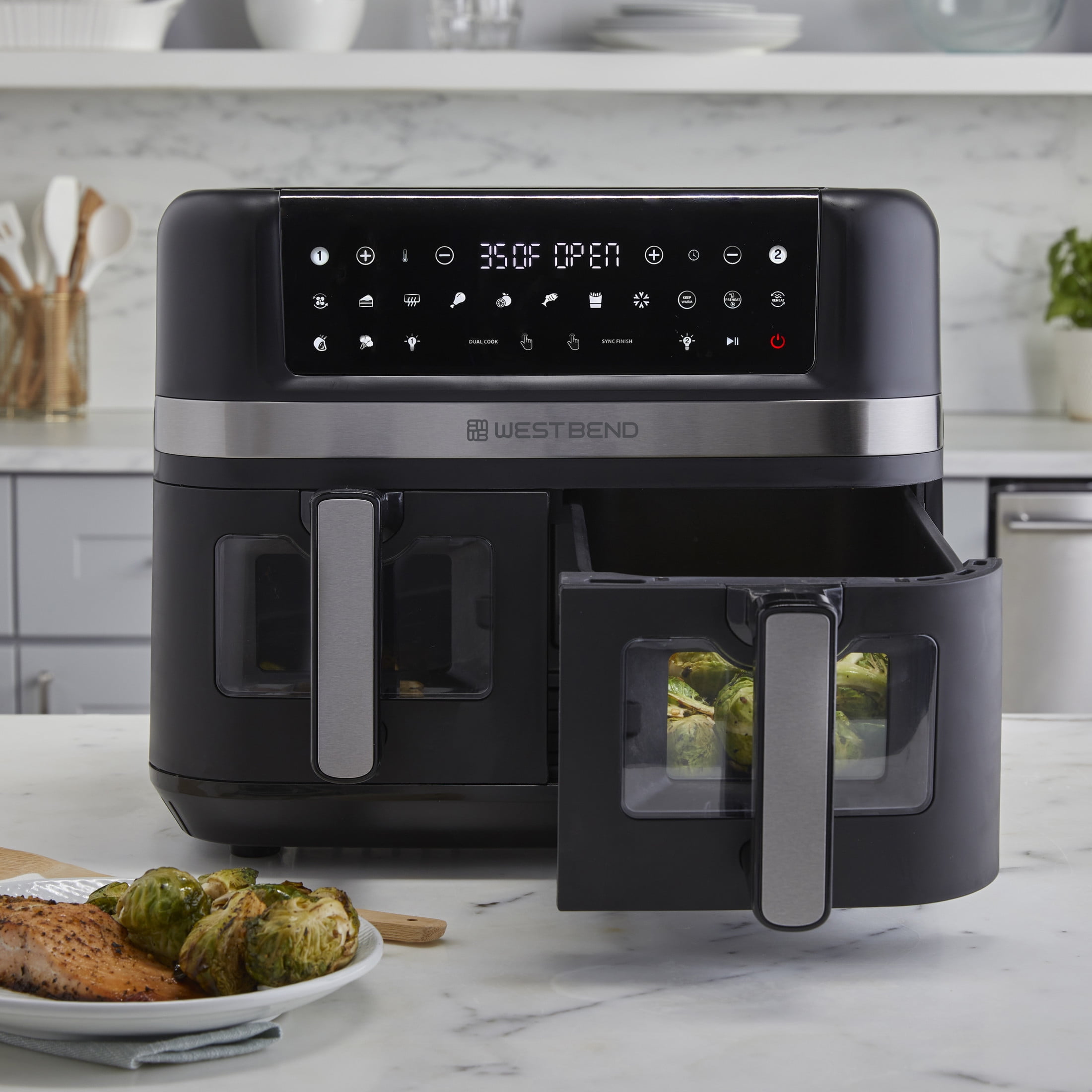 West Bend 10 Qt. Double UP Air Fryer with 15 Presets and Easy-View Windows, in Black (AFWB10BK13) - Image 9