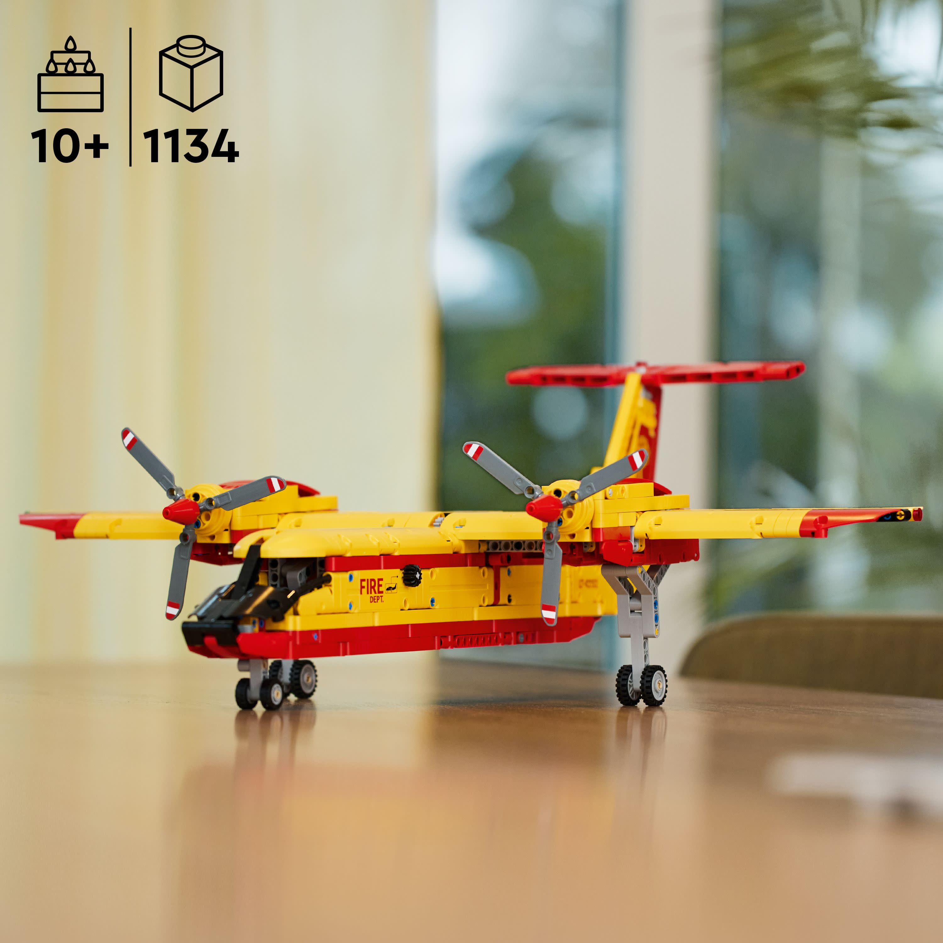 LEGO 6425763 Technic Firefighter Aircraft 42152 - Image 3
