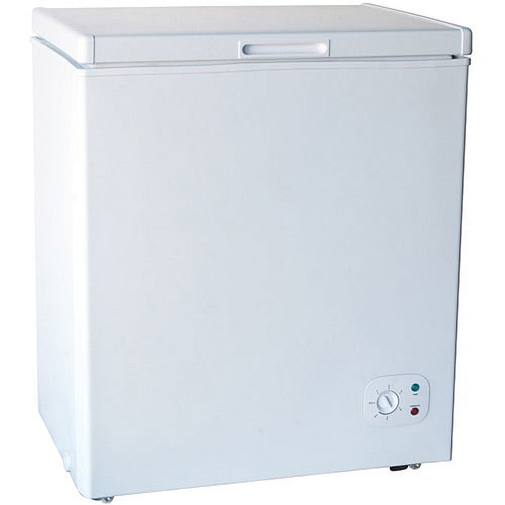 Koolatron 5.1 cu ft (145L) Chest Freezer with Wheels, Adjustable Thermostat, Energy Efficient, White - Image 3