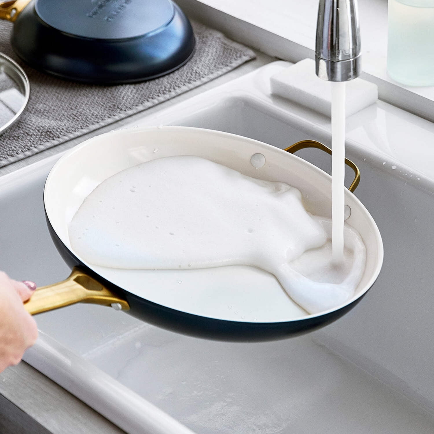 GreenPan Reserve Ceramic Nonstick 12" Frypan with Helper Handle and Lid | Sunrise with Gold-Tone Handles - Image 3