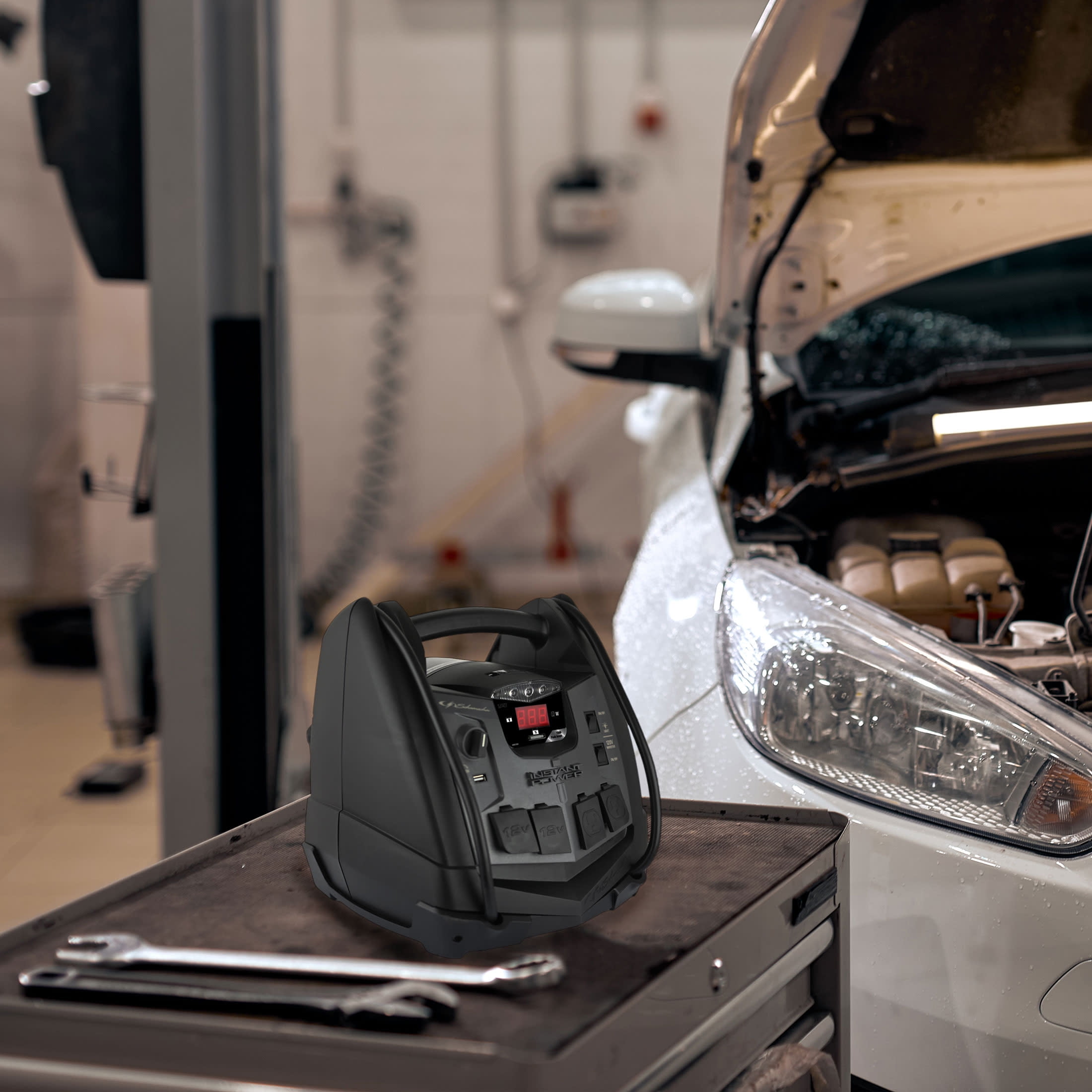 Schumacher Electric 1500A Car Battery Jump Starter and Portable Power Station, 150-PSI Compressor, 200 Continuous/400 Peak Watt Inverter, 12V, SJ1427 - Image 7