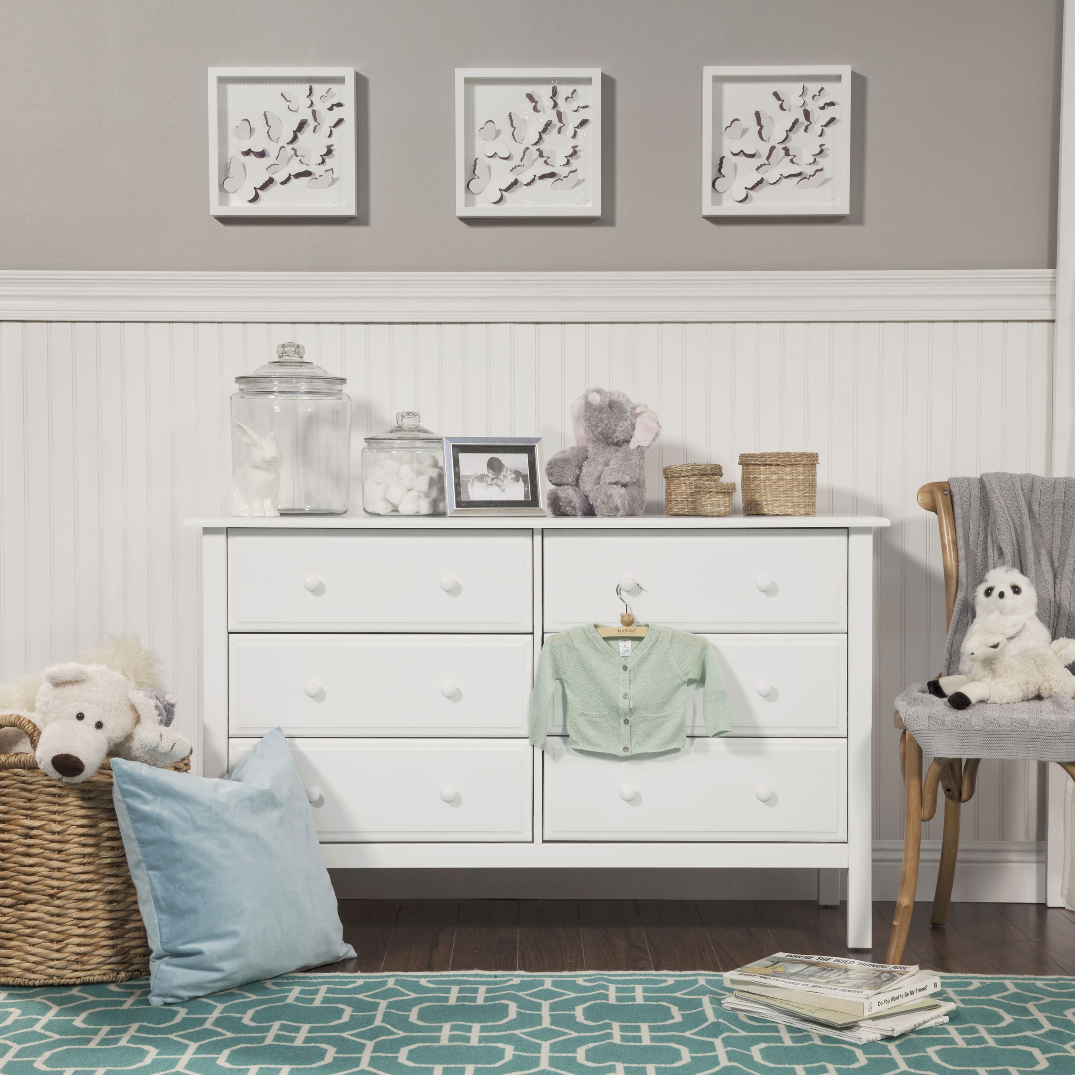 DaVinci Jayden 6-Drawer Double Wide Dresser in White - Image 4