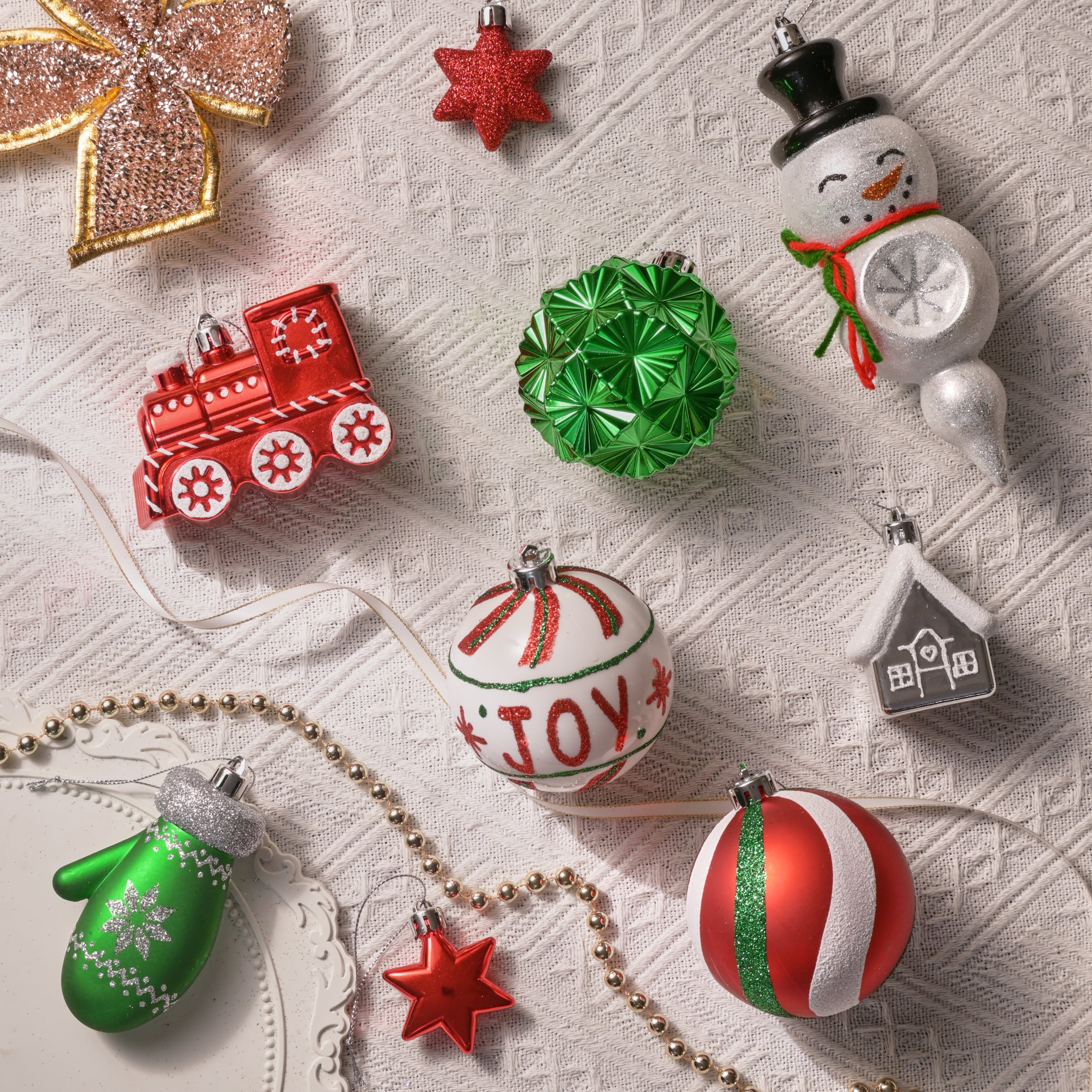 Valery Madelyn 50ct Christmas Ornaments Set, Red Green White Shatterproof Ornaments for Holiday Party Decor - Image 11