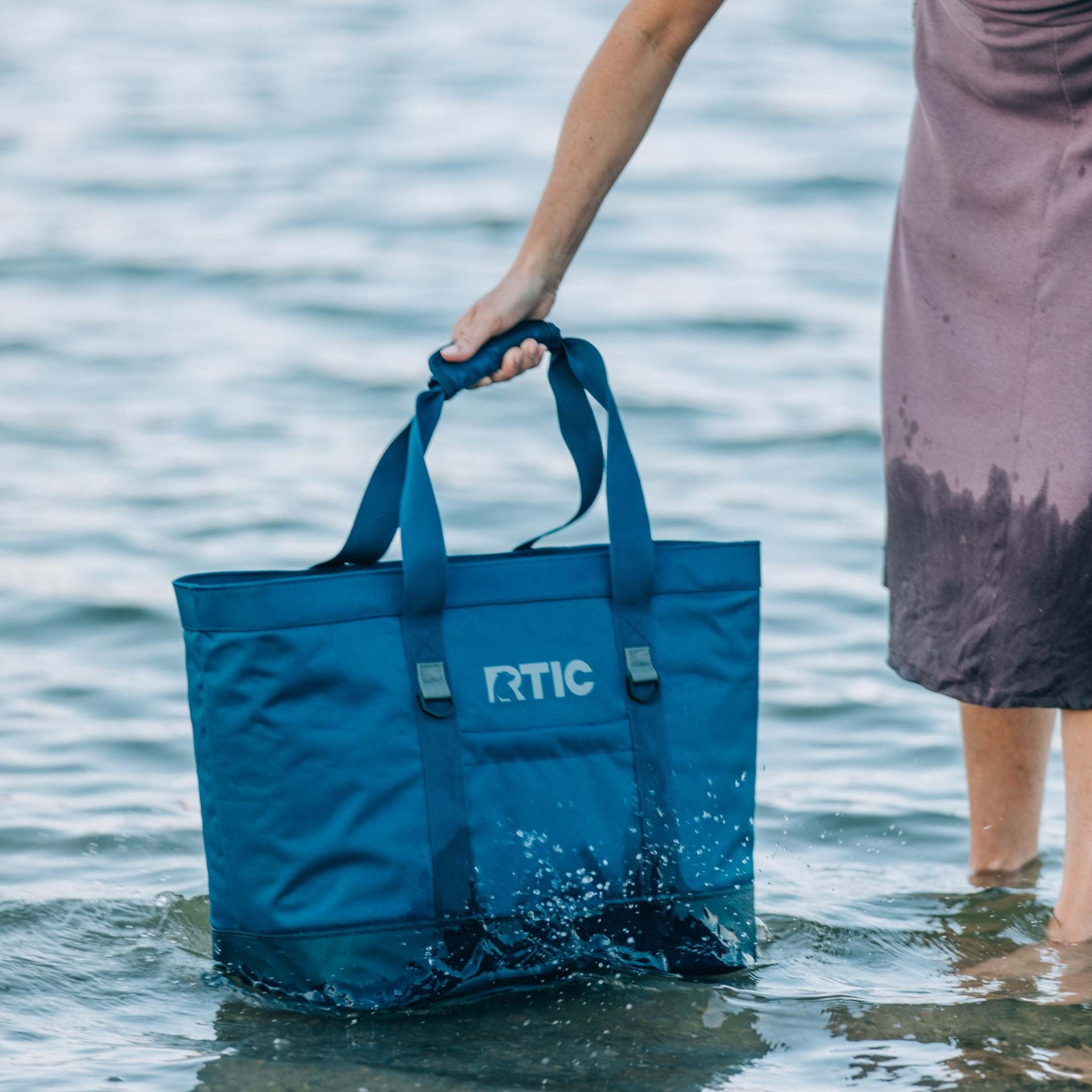 RTIC Everyday Insulated Tote Bag, 35 Ltr Cooler Bag, Leak-Free Interior, Fits 58 Cans, Olive - Image 5