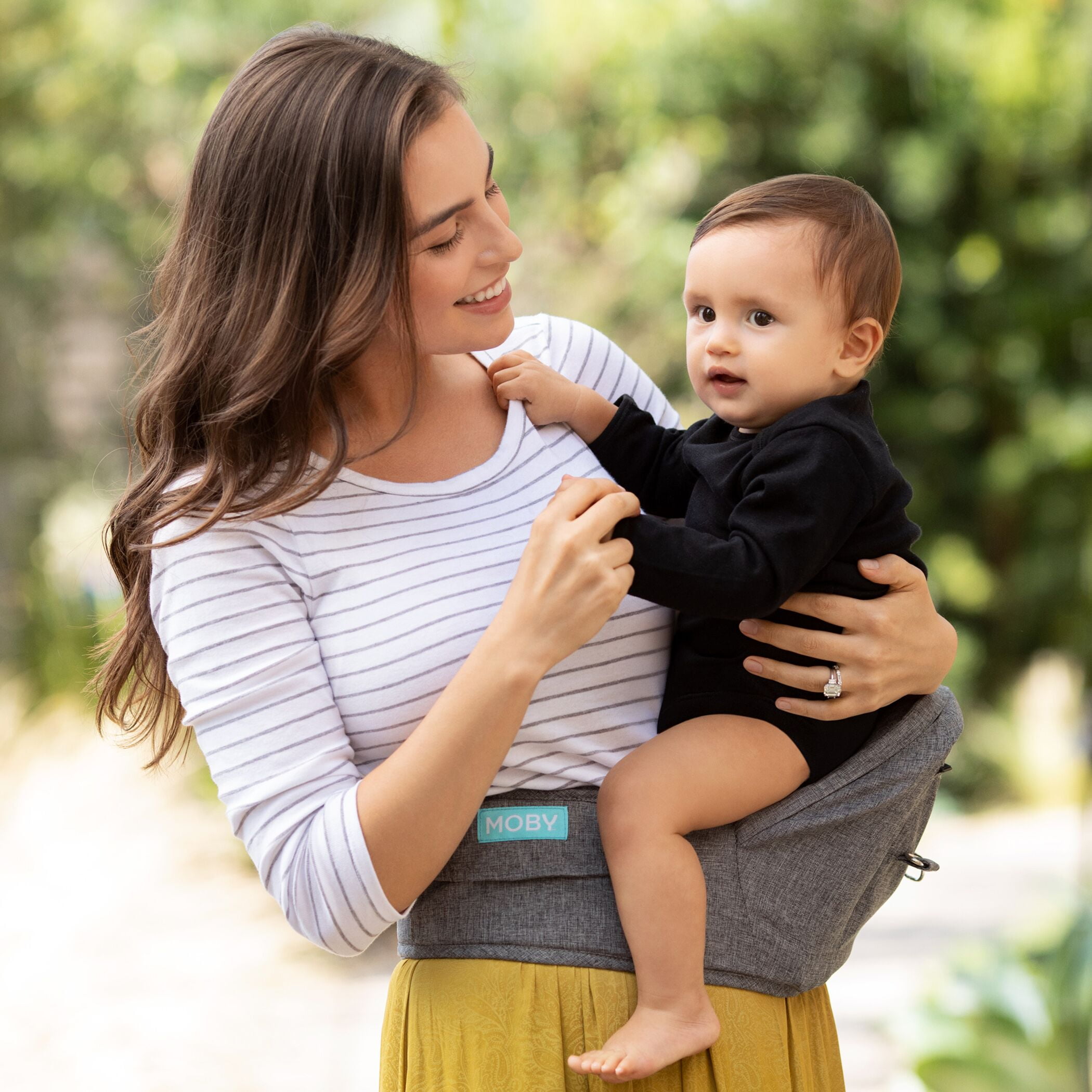 Moby Wrap 2-in-1 Baby Carrier + Hip Seat in Grey - Image 8