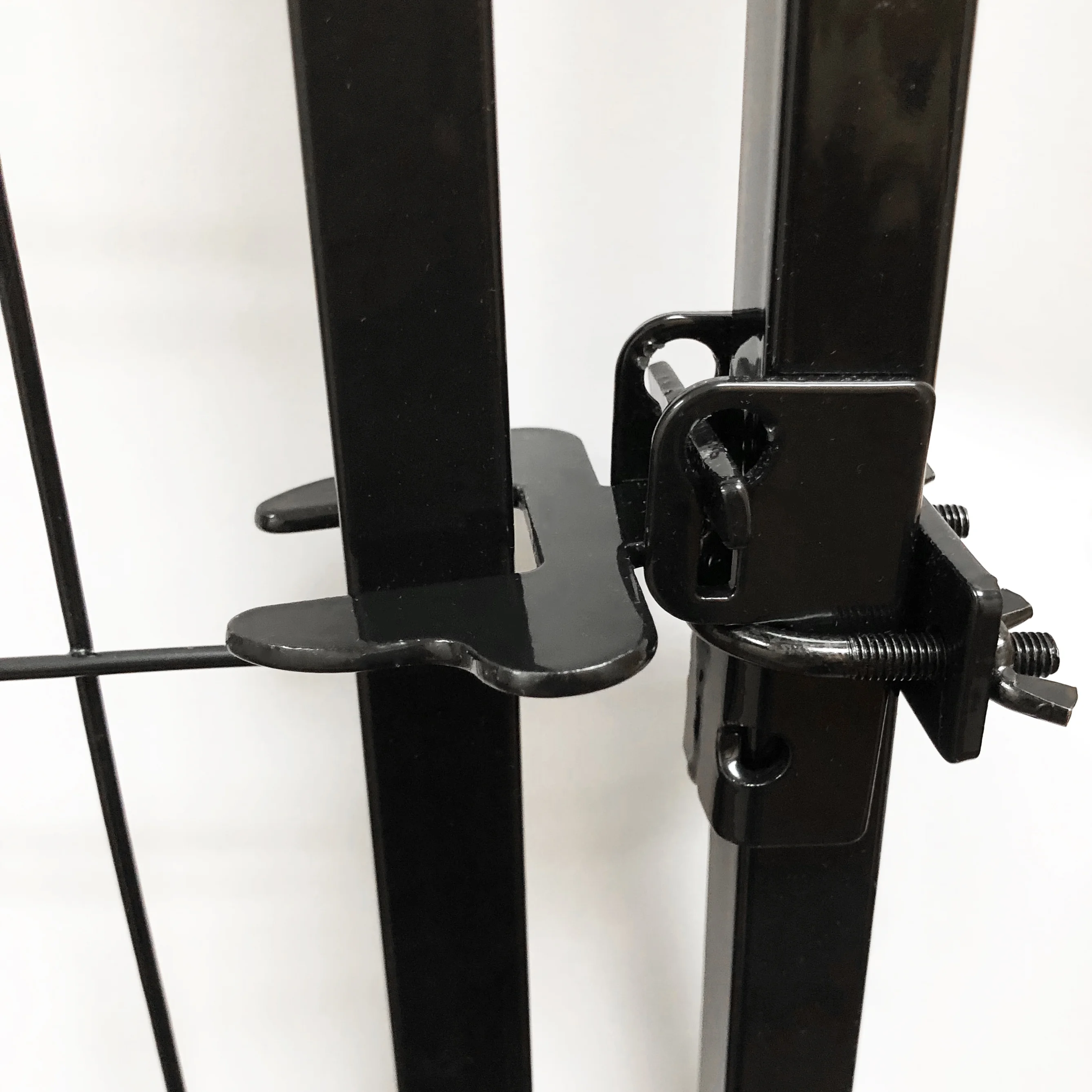 KennelMaster Welded Wire Dog Kennel, Indoor & Outdoor Use, Waterproof Cover Included, Black, 6ft x 4ft x 6ft - Image 4