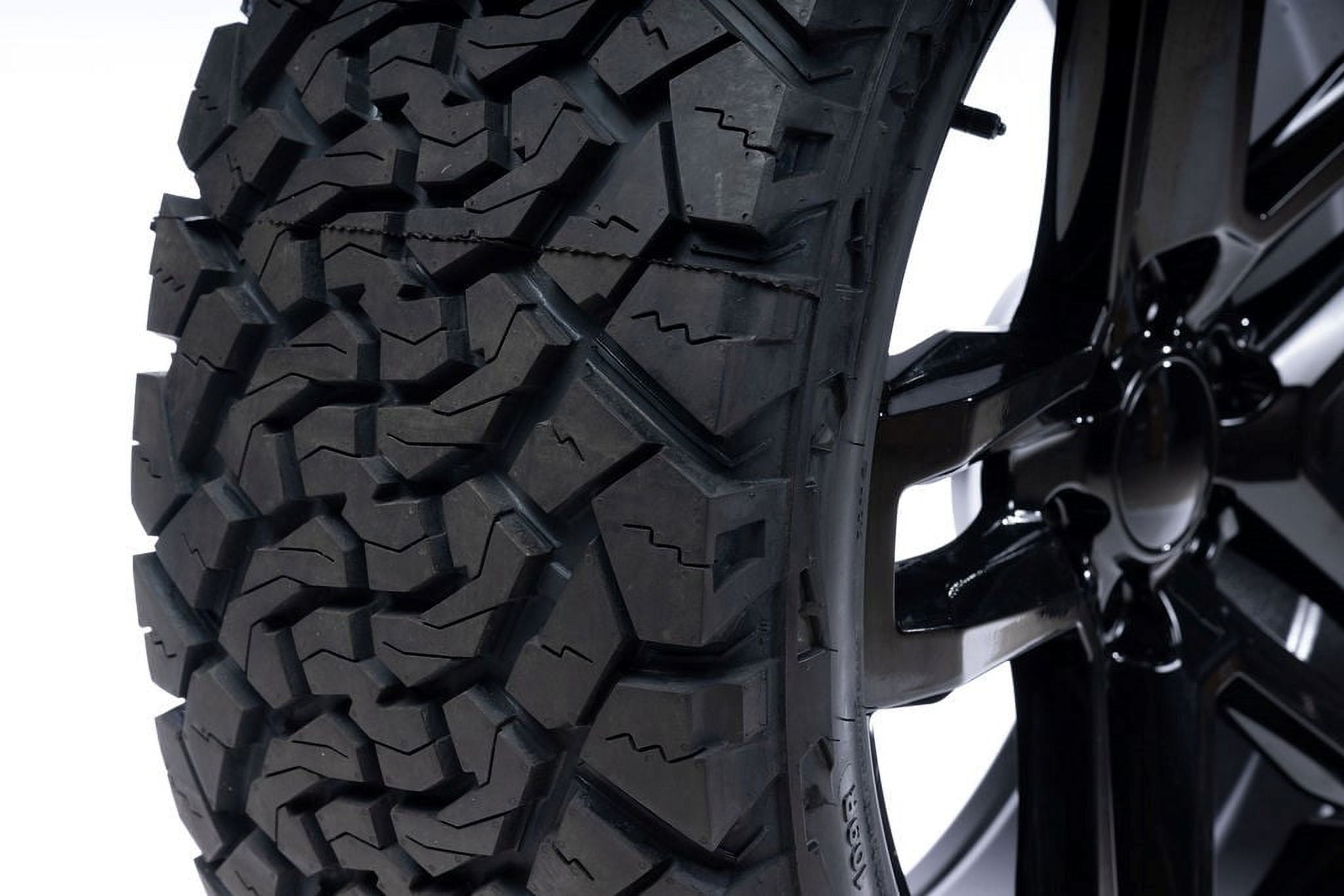 Venom Power Terrain Hunter X/T All-Season 35/12.50R20 121R Tire - Image 2