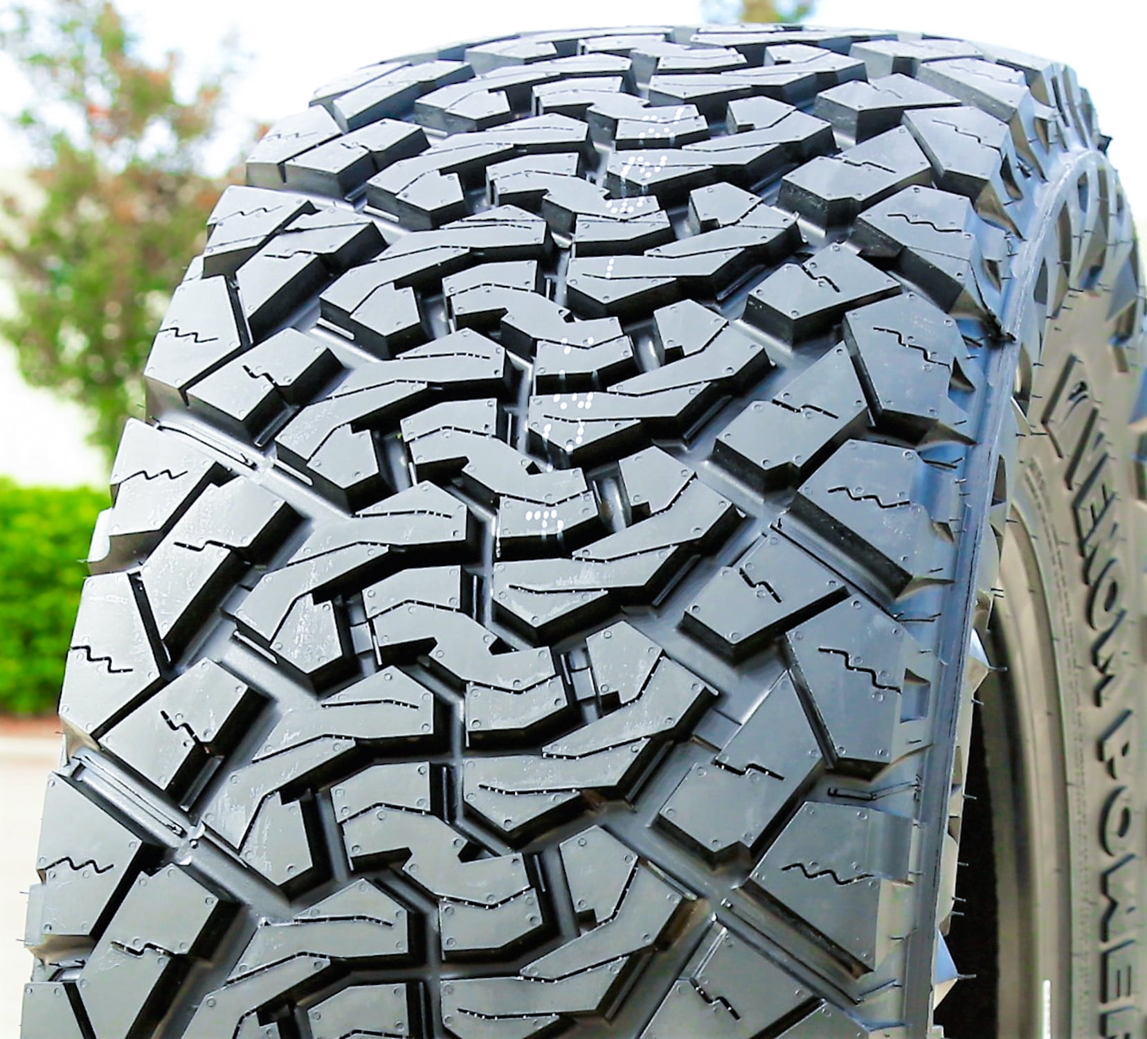 Venom Power Terra Hunter X/T 275/55R20 117T XL Extreme Terrain Tire - Image 12
