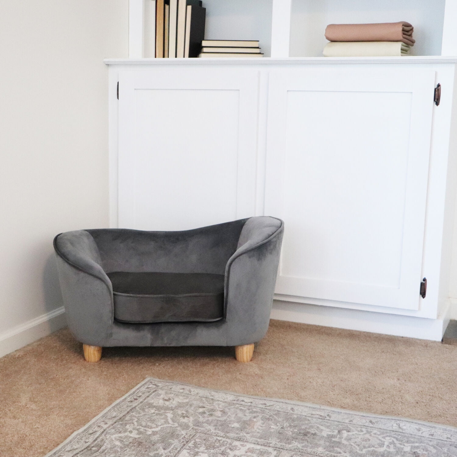 Critter Sitters 28-In. Faux-Velvet Gray Oval Pet Bed for Small-Sized Dogs and Cats - Image 9