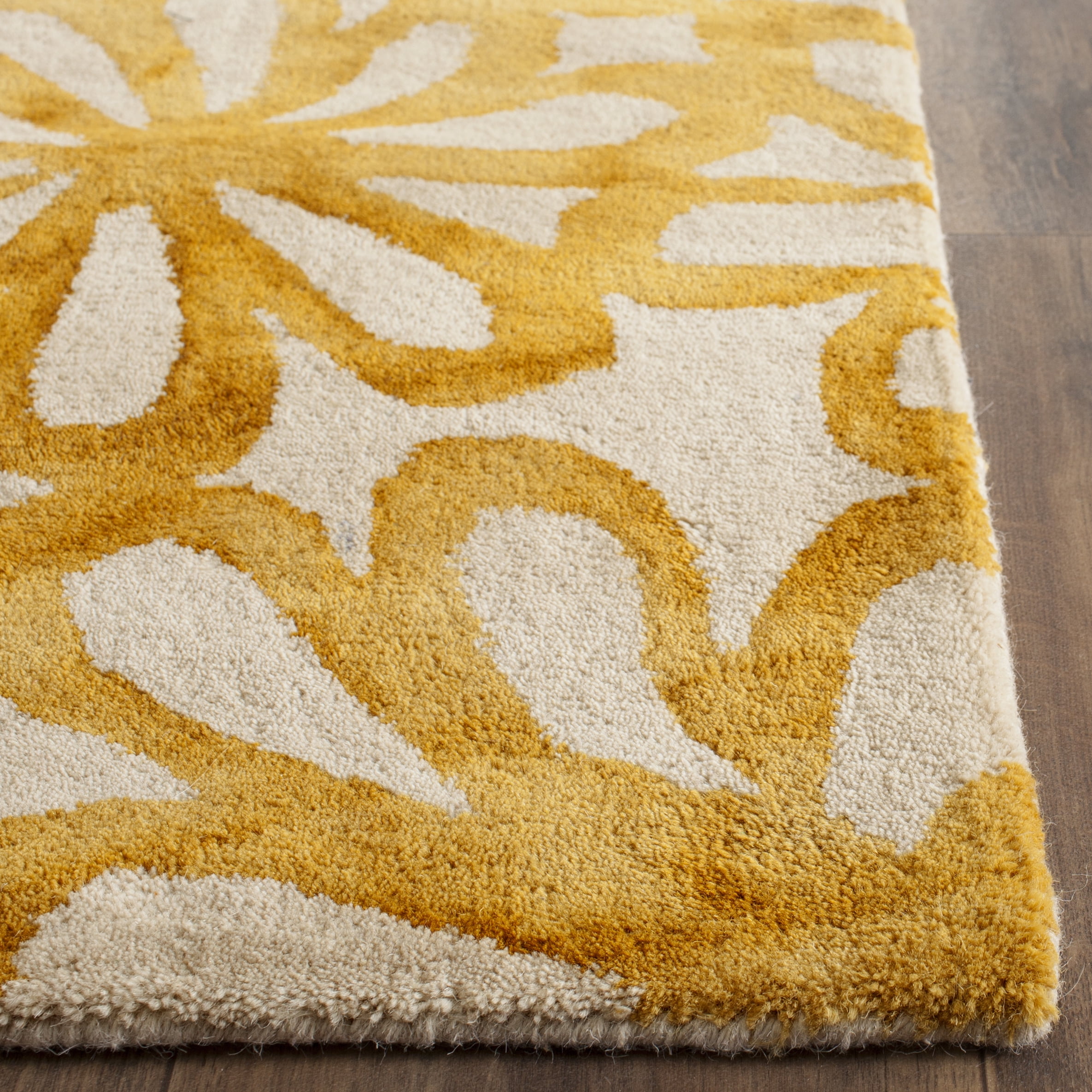 Safavieh Dip Dye Jessamine Floral Wool Runner Rug, Beige/Gold, 2'3" x 10' - Image 2
