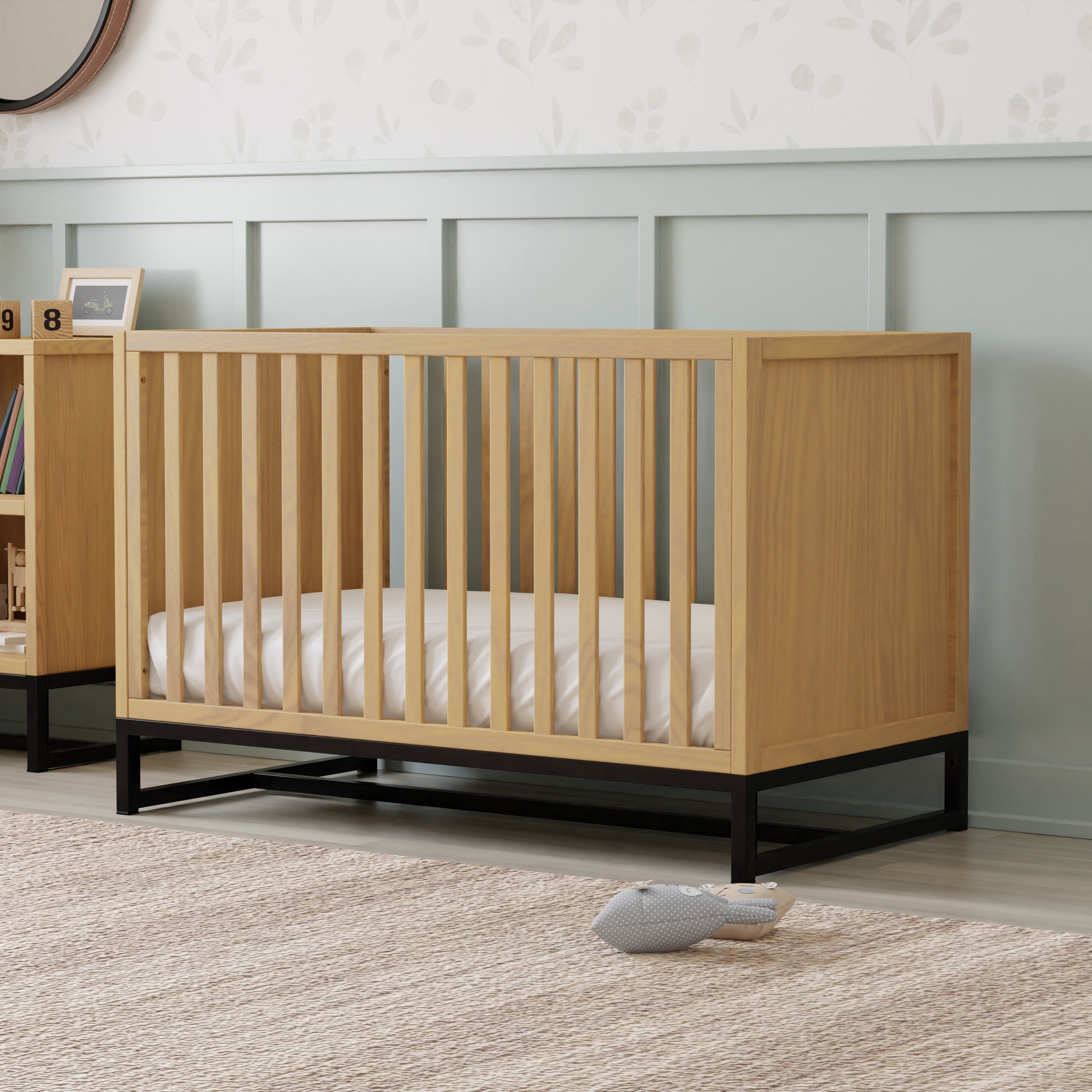 DaVinci Ryder 3-in-1 Convertible Crib in Honey - Image 5