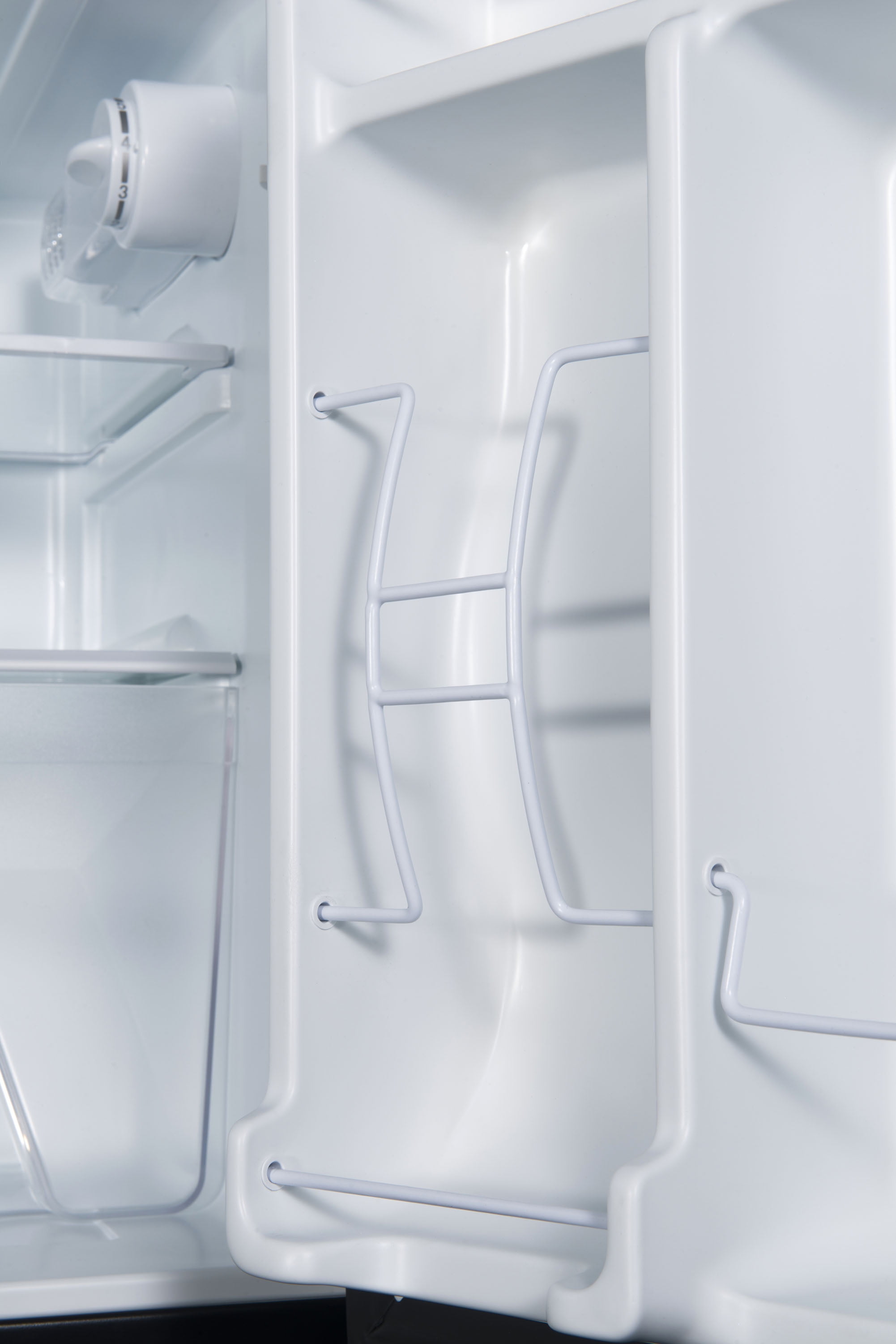 Galanz 3.1 Cu ft Two Door Mini Fridge with Freezer GL31BK, Black - Image 5