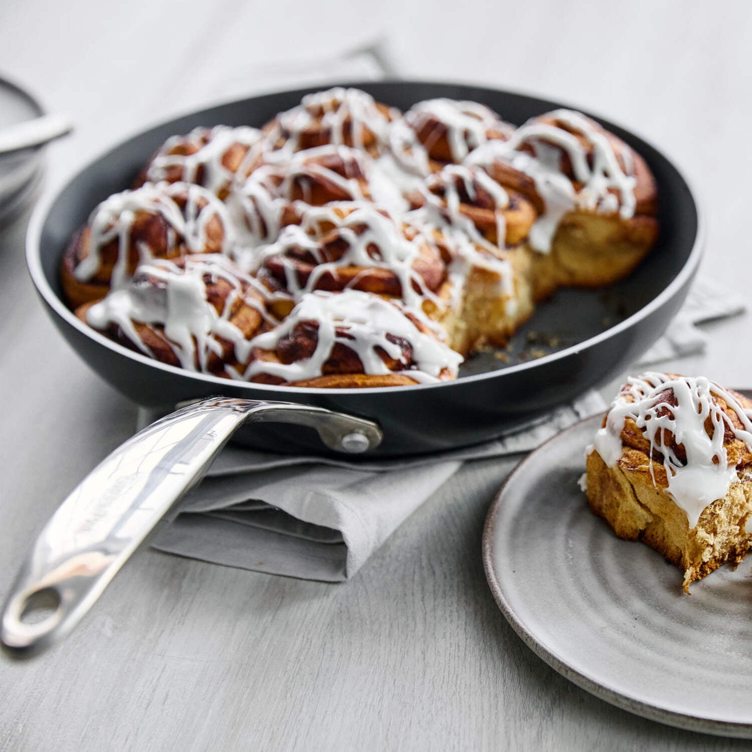 GreenPan Valencia Pro Healthy Ceramic Nonstick 2pc Fry Pan Set - Image 4