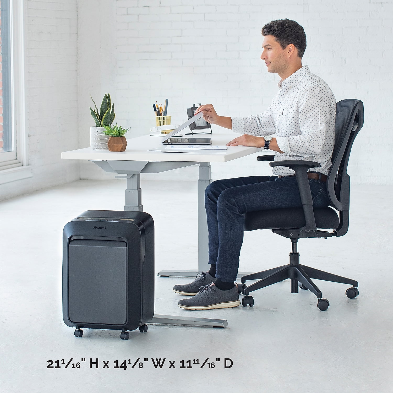 Fellowes Powershred LX180 16-Sheet Cross Cut Personal Paper Shredder (FEL5501601) - Image 3