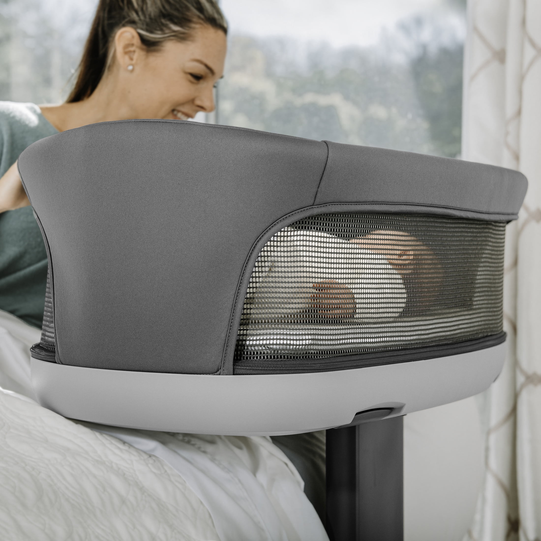Chicco Close to You SE Portable Bedside Bassinet, Height Adjustable, Mesh Sides - Charcoal (Grey), New - Image 10