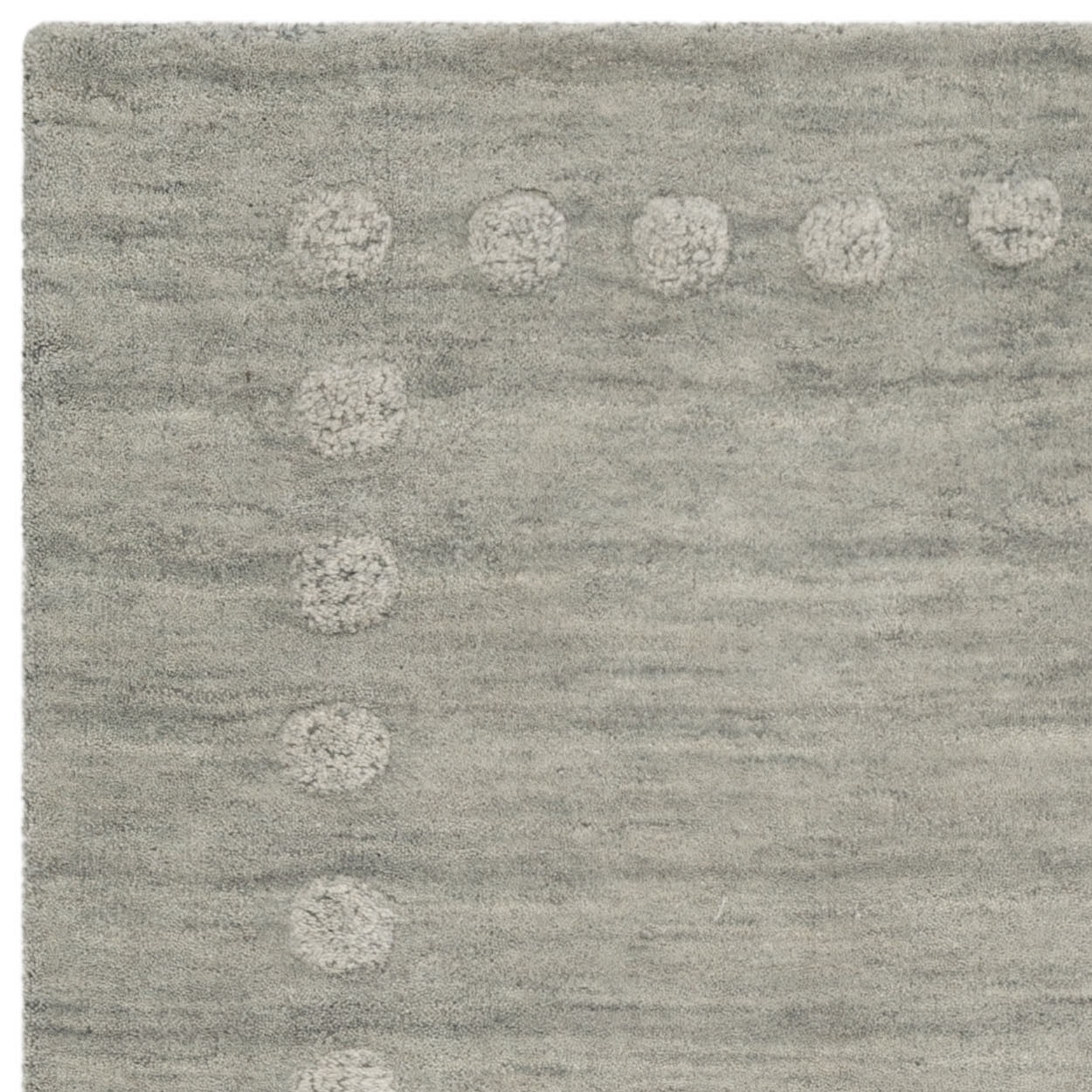 SAFAVIEH Kids Fiona Solid Bordered Wool Area Rug, Grey, 4' x 6' - Image 7