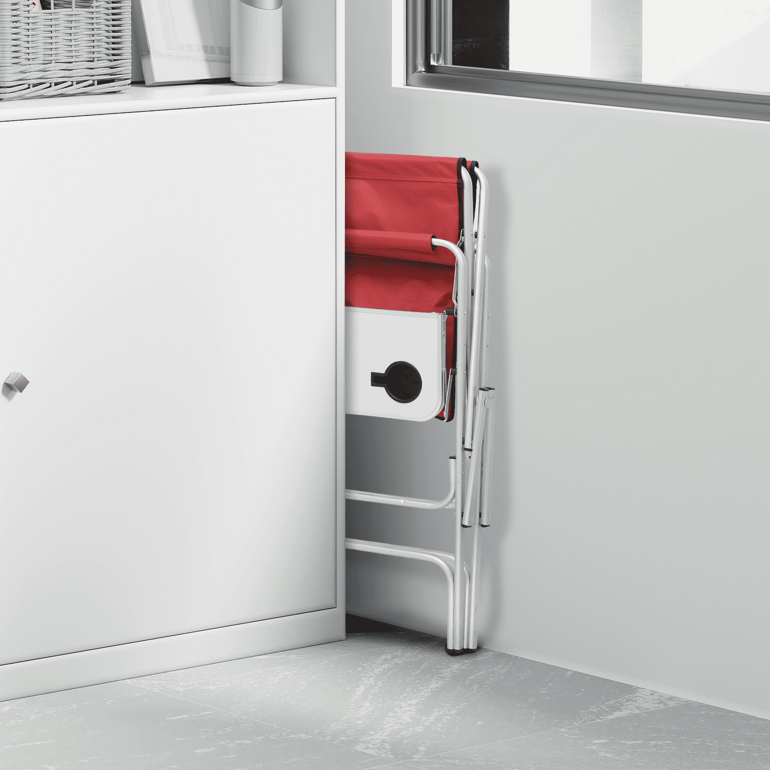 Magshion Folding Camping Director Chair with Side Table & Storage Pocket, for Adult Beach, Fishing Trip Picnic Lawn Concert Outdoor, Red - Image 3