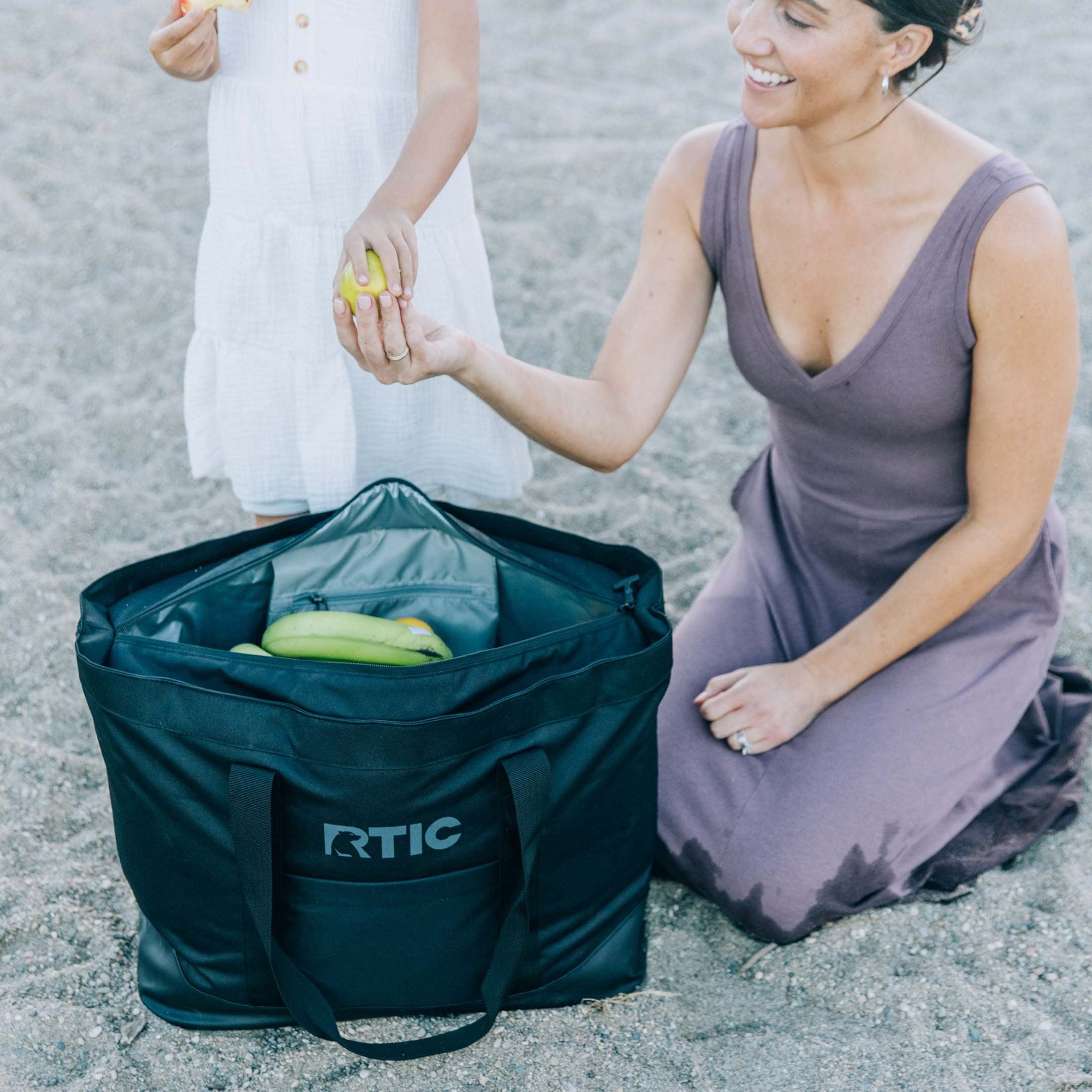 RTIC Everyday Insulated Tote Bag, 35 Ltr Cooler Bag, Leak-Free Interior, Fits 58 Cans, Olive - Image 6