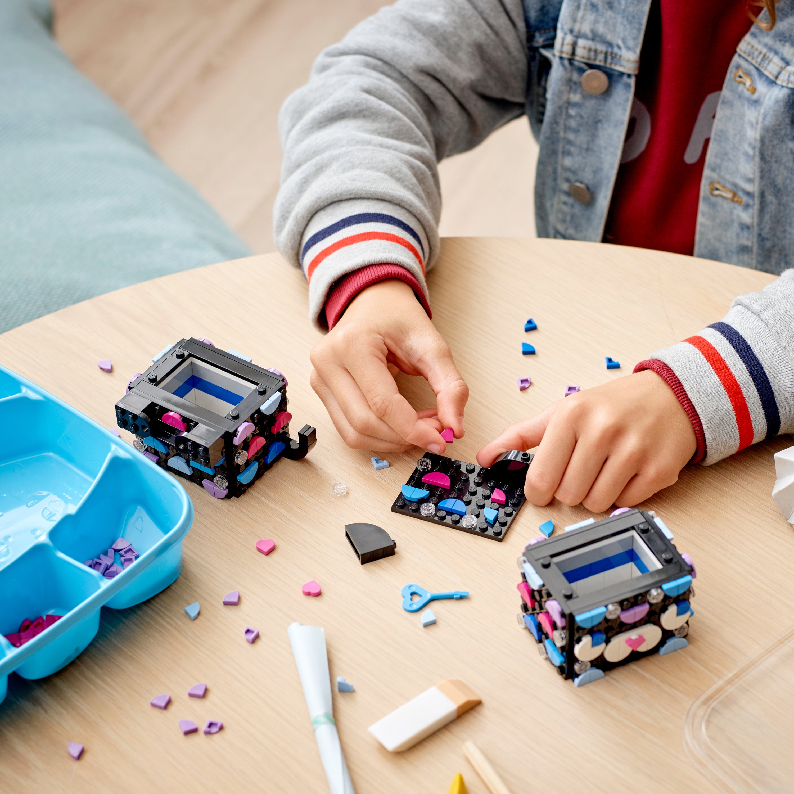 LEGO DOTS Secret Holder 41924 DIY Craft Decorations Kit; Creative Activity for Kids (451 Pieces) - Image 4