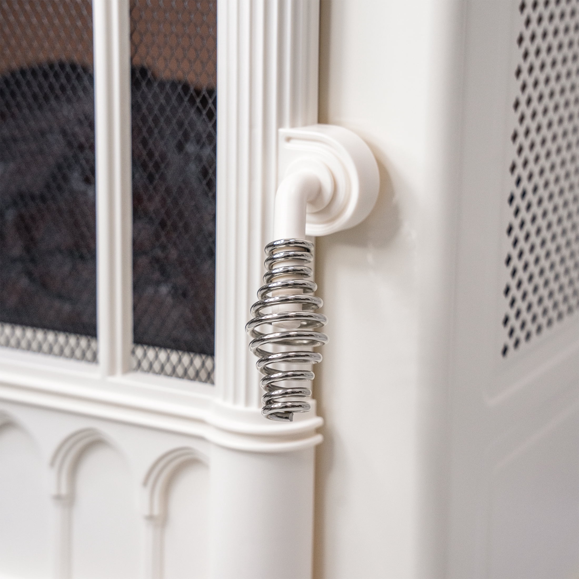 Mainstays New 1500W 2-Setting 3D Electric Stove Heater with Life-like Flame, Vanilla - Image 2