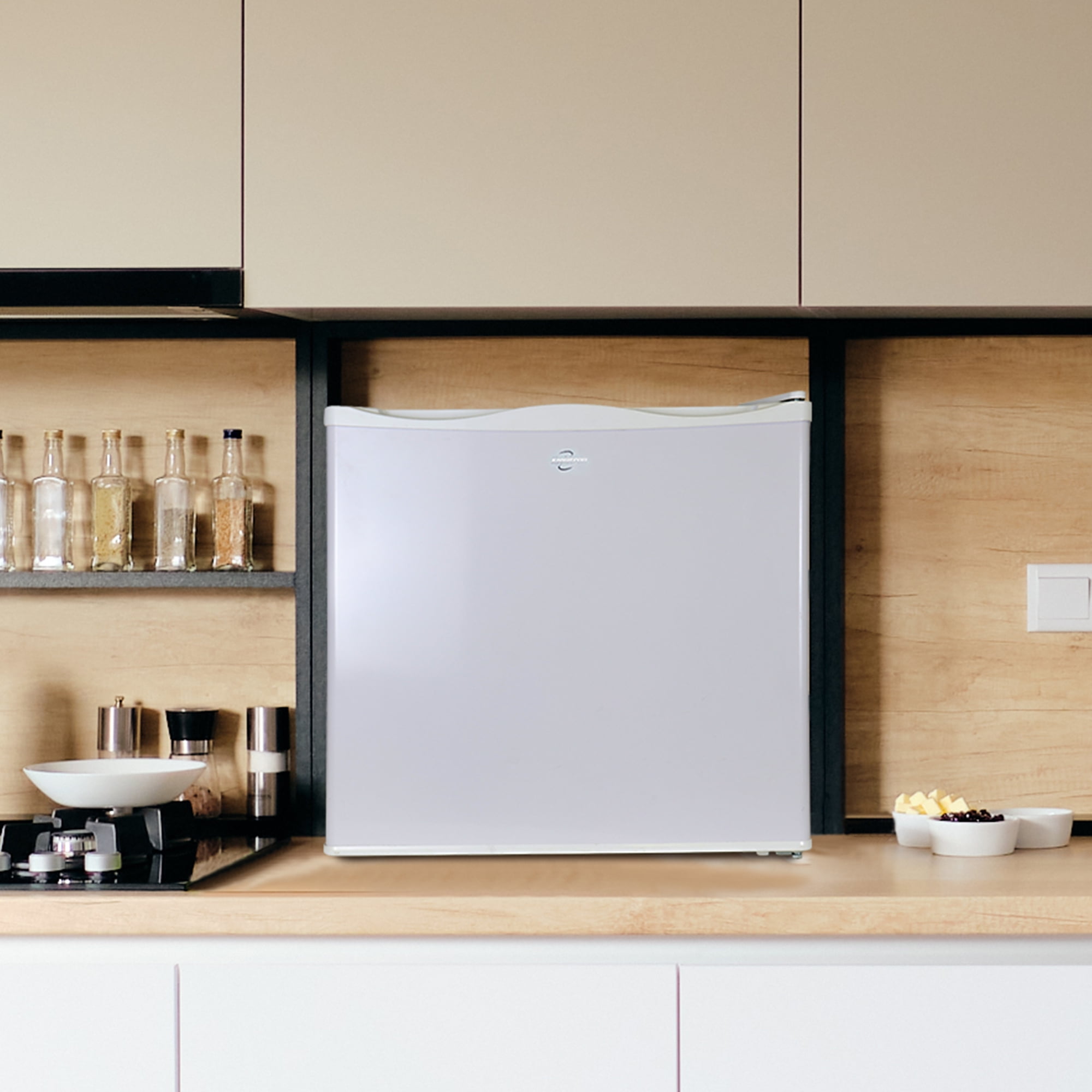 Koolatron 1.2 cu ft (34L) Mini Upright Freezer, White, Space-Saving Flat Back, Reversible Door, Manual Defrost - Image 4