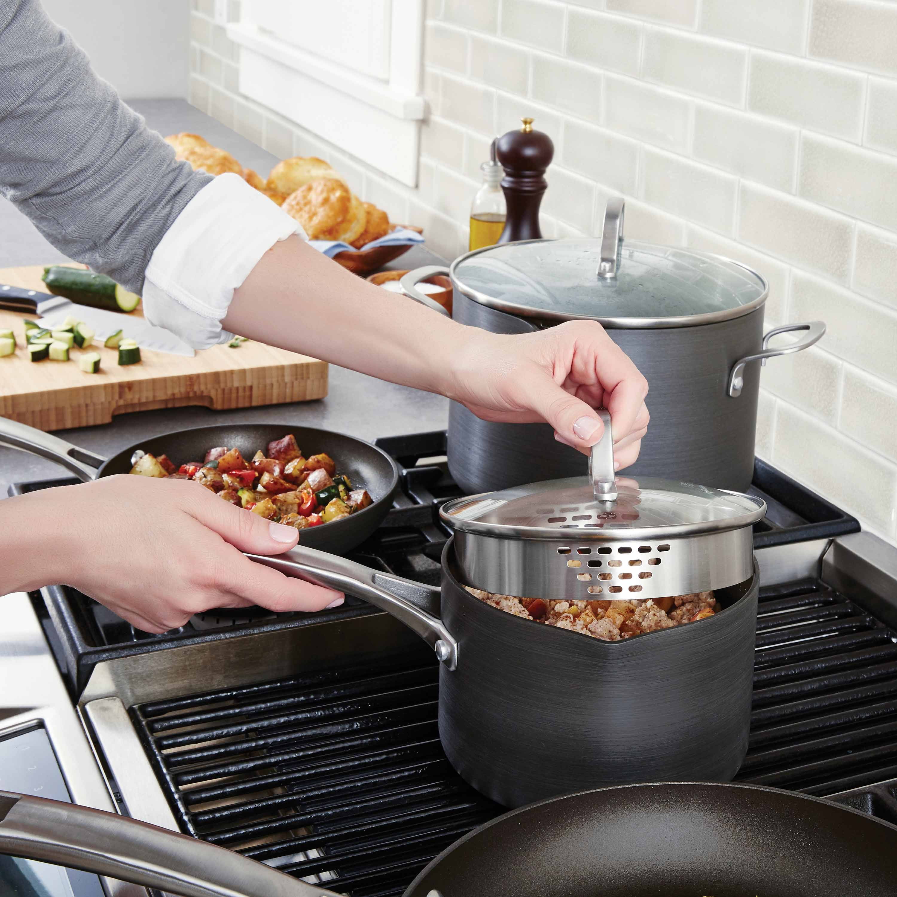 Calphalon Classic Nonstick 2.5-Quart Sauce Pan with Cover, 1943332 - Image 3