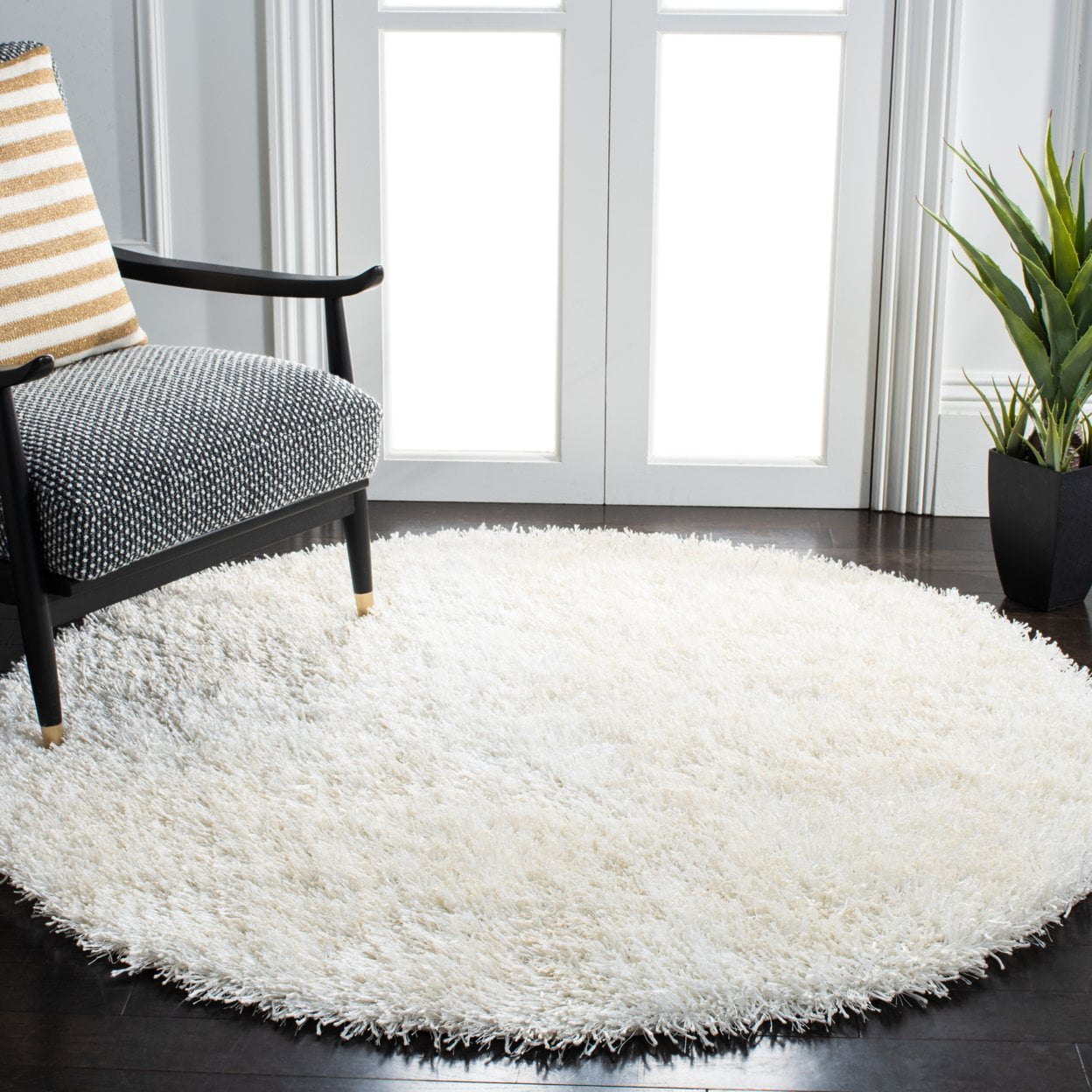 SAFAVIEH New Orleans Darius Solid Polyester Shag Area Rug, Off White, 7' x 7' Square - Image 3