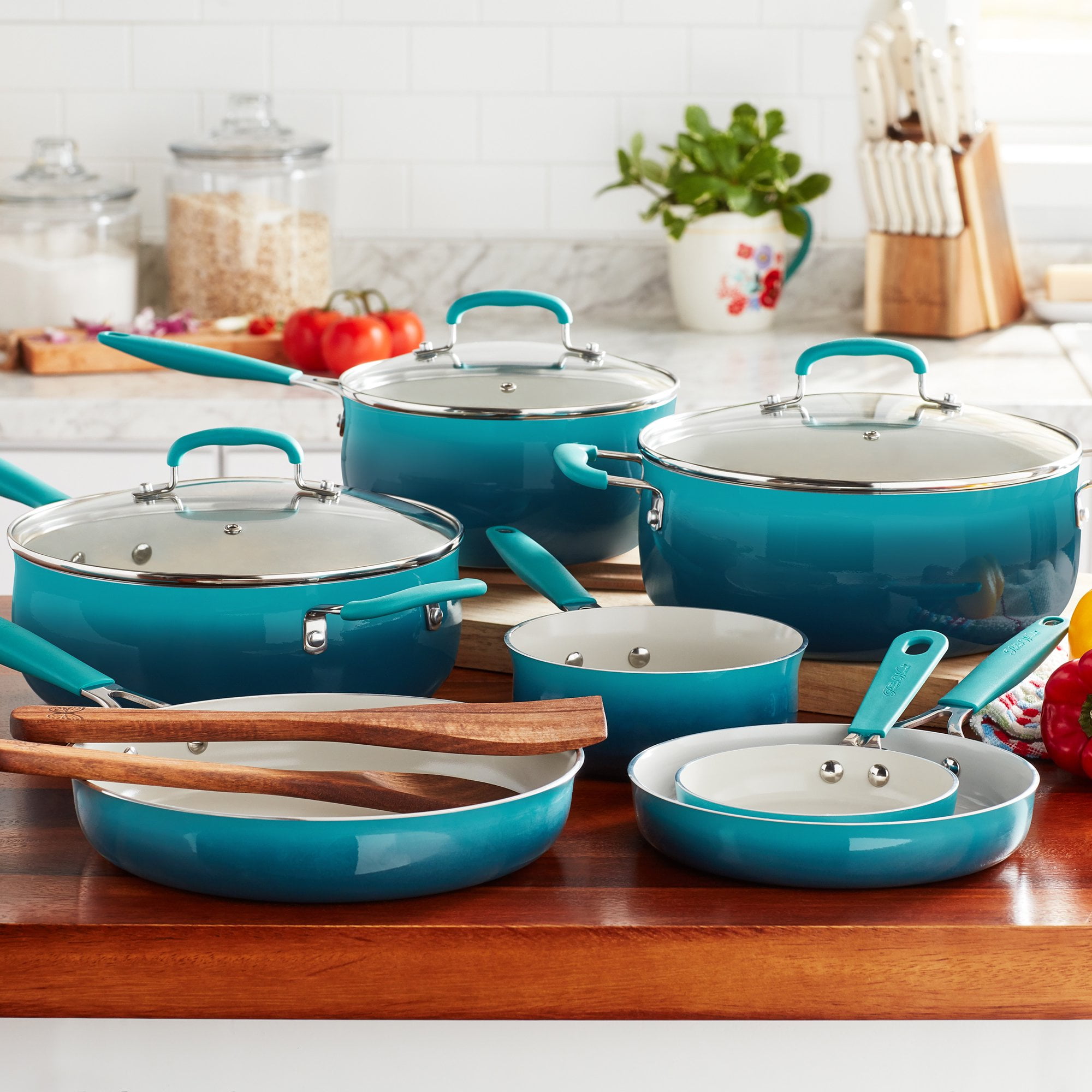 The Pioneer Woman 12-Pieces Porcelain Enamel Classic Ceramic Cookware Set, Ombre Teal - Image 4