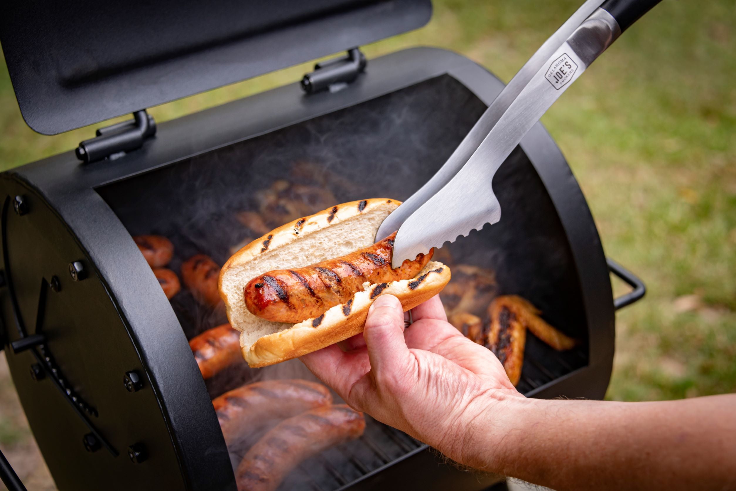 Oklahoma Joe’s Hitch Portable Charcoal Grill, Black - Image 7