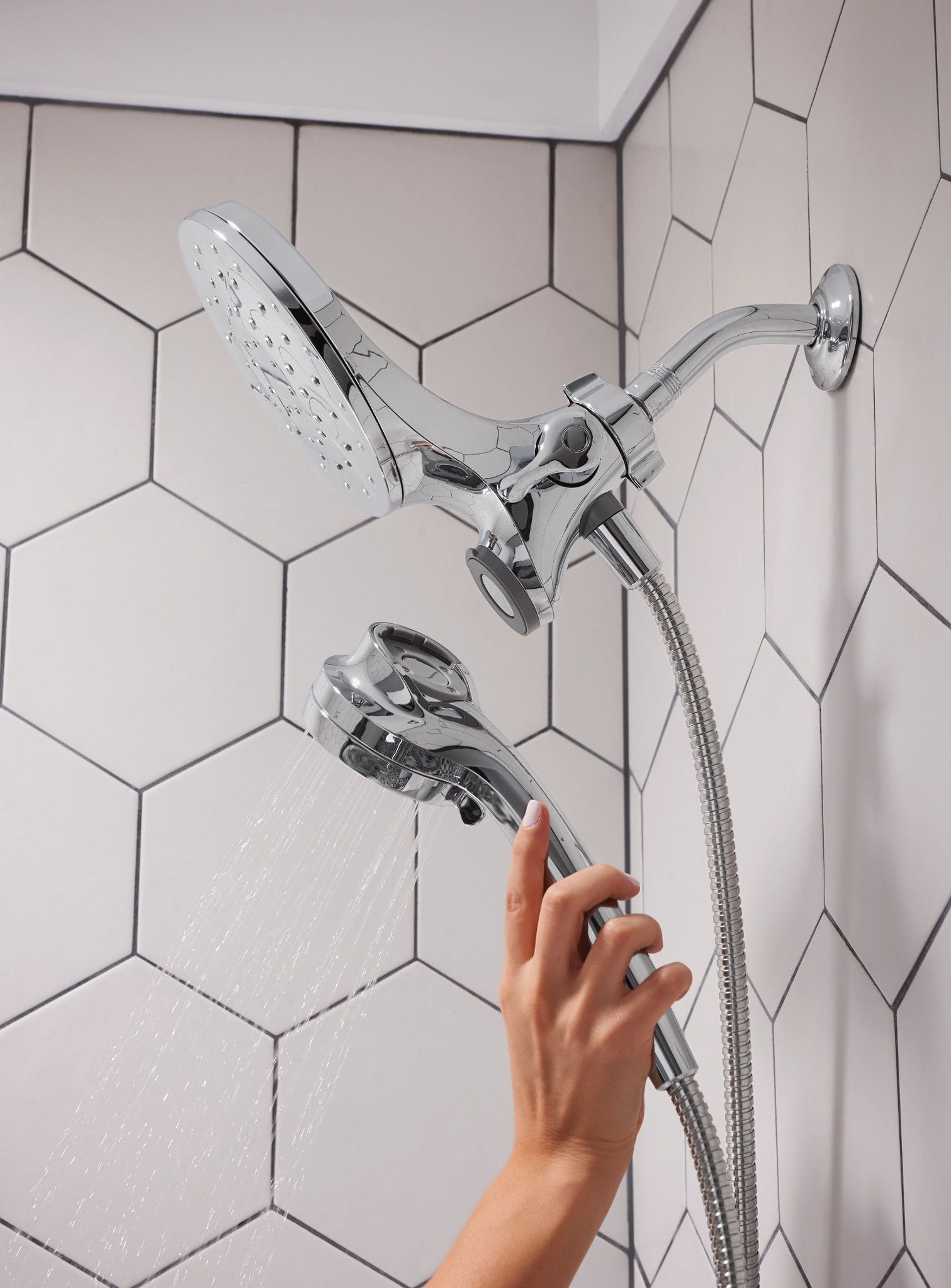 Moen Engage Magnetix Chrome Six-Function Handheld Shower with Magnetic Docking System, 26010 - Image 15