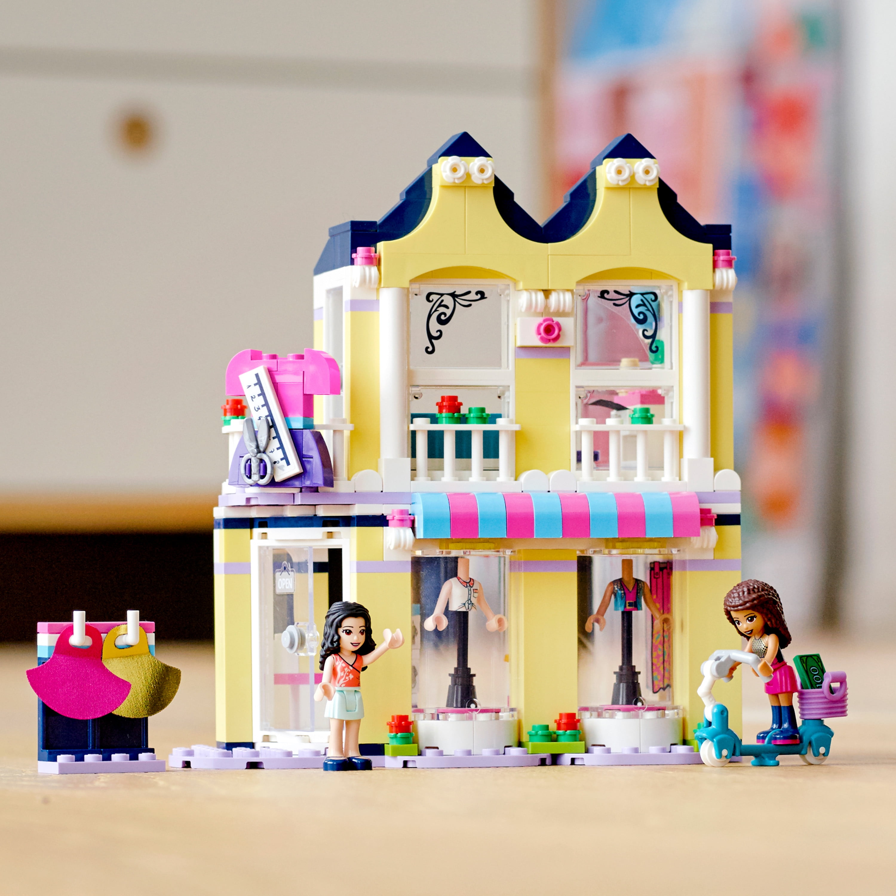 LEGO Friends Emma’s Fashion Shop Building Toy for Kids 41427 Playset Comes with Fashion Designer Mini-Dolls (343 Pieces) - Image 6