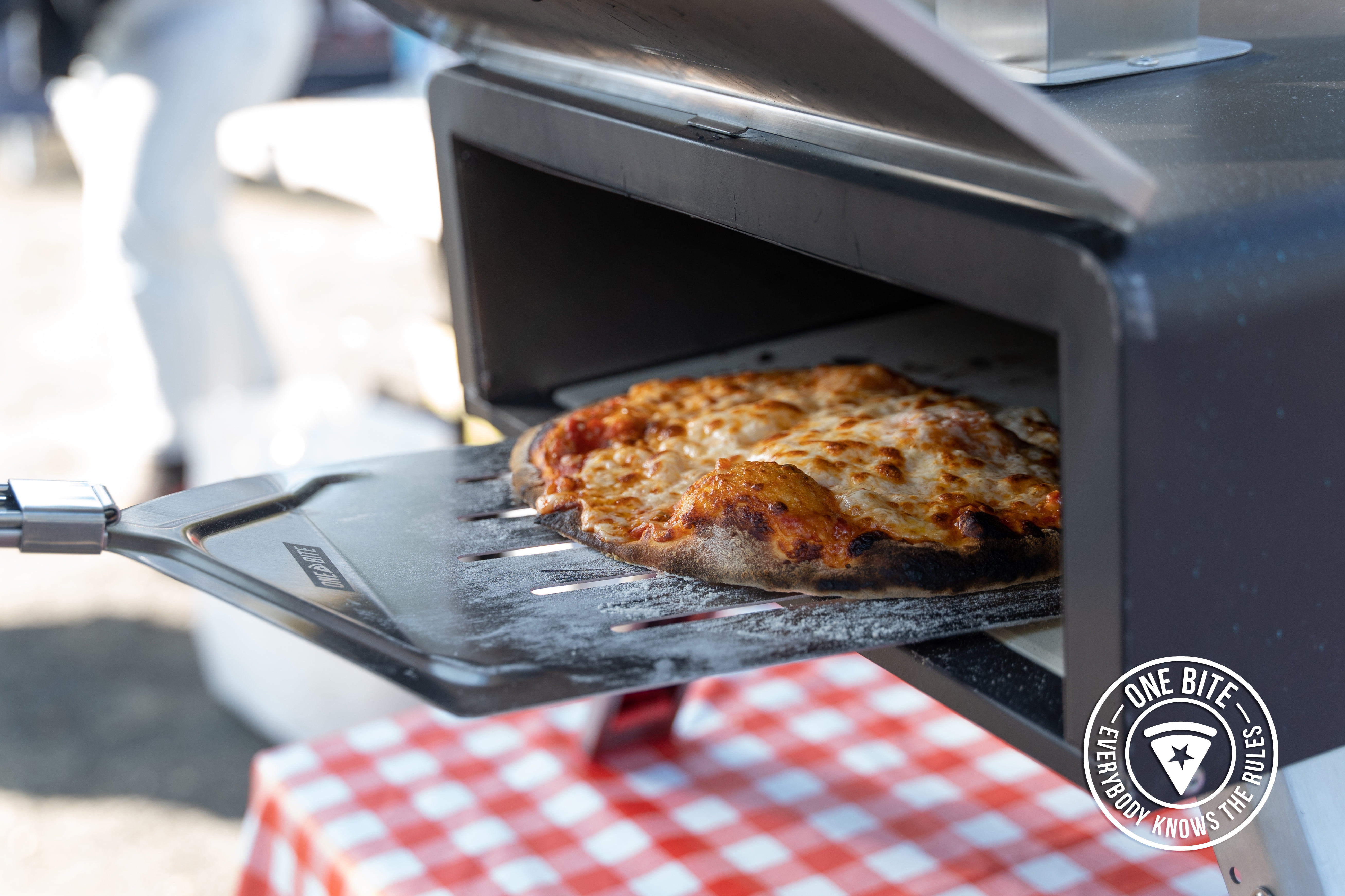 One Bite Charcoal Wood Pizza Oven - Image 6