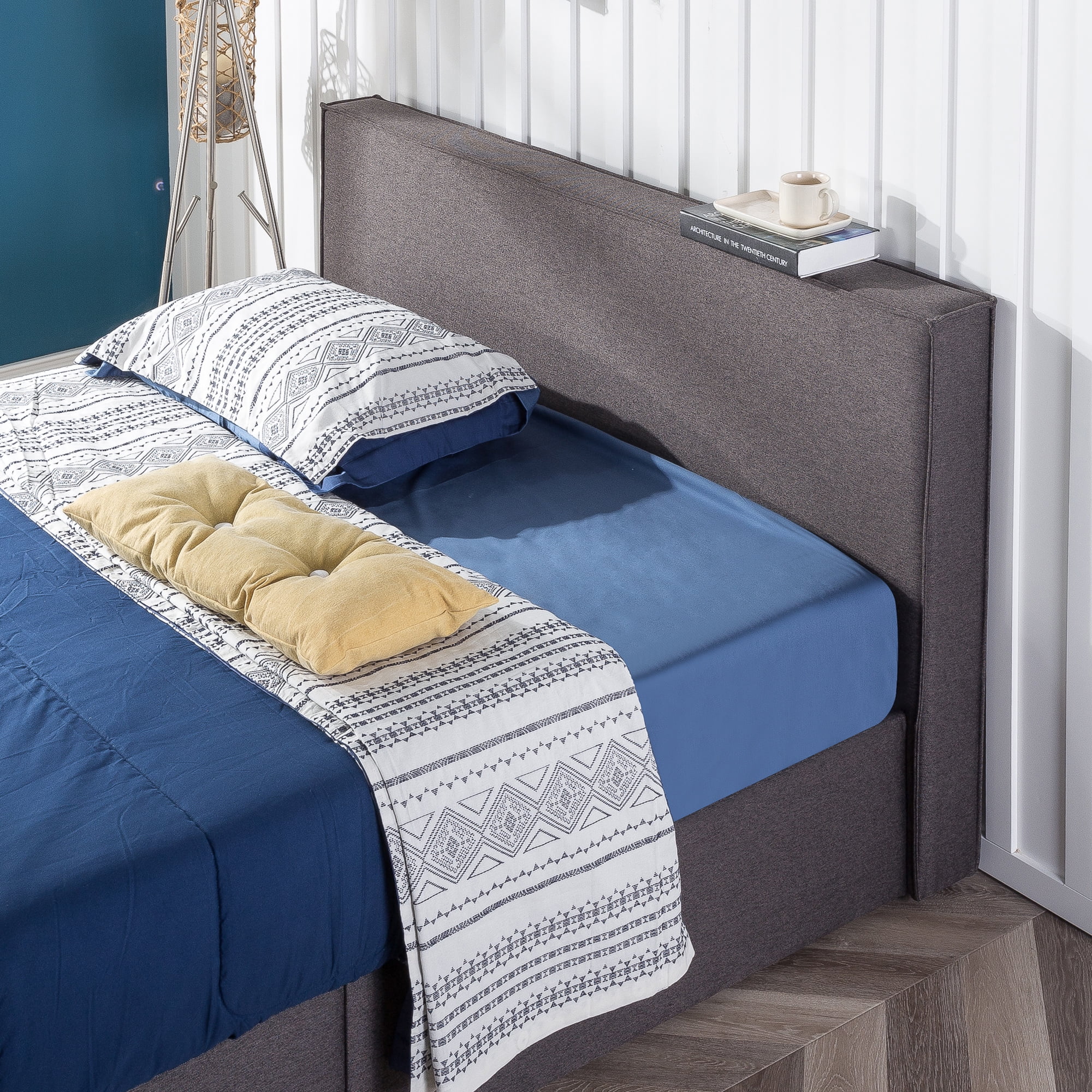 Zinus Finley 34" Upholstered Platform Bed with Lifting Storage, Full - Image 6