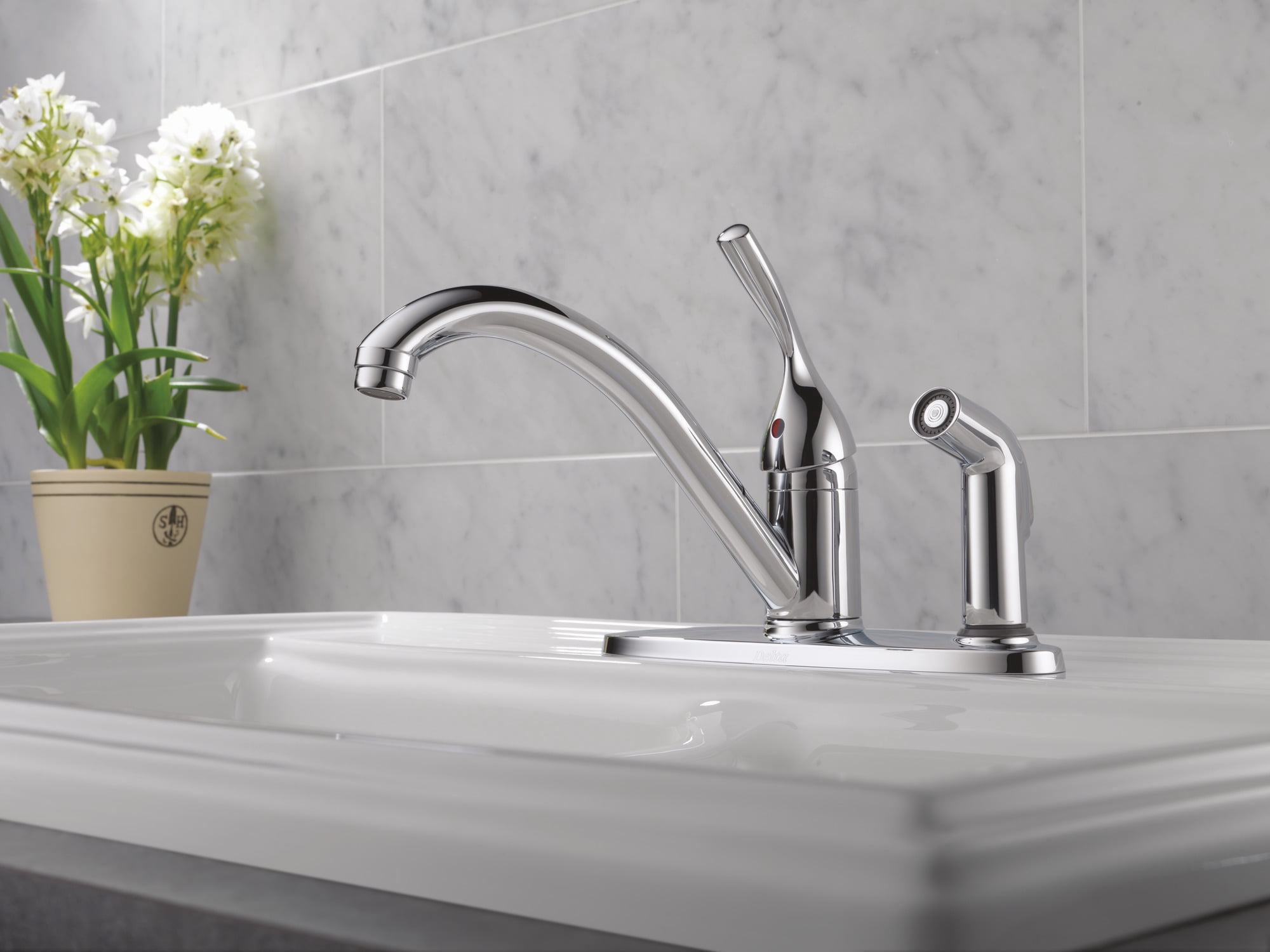 Delta Faucet Company 300-DST Classic Single Handle Kitchen Faucet With Side Sprayer - Image 3