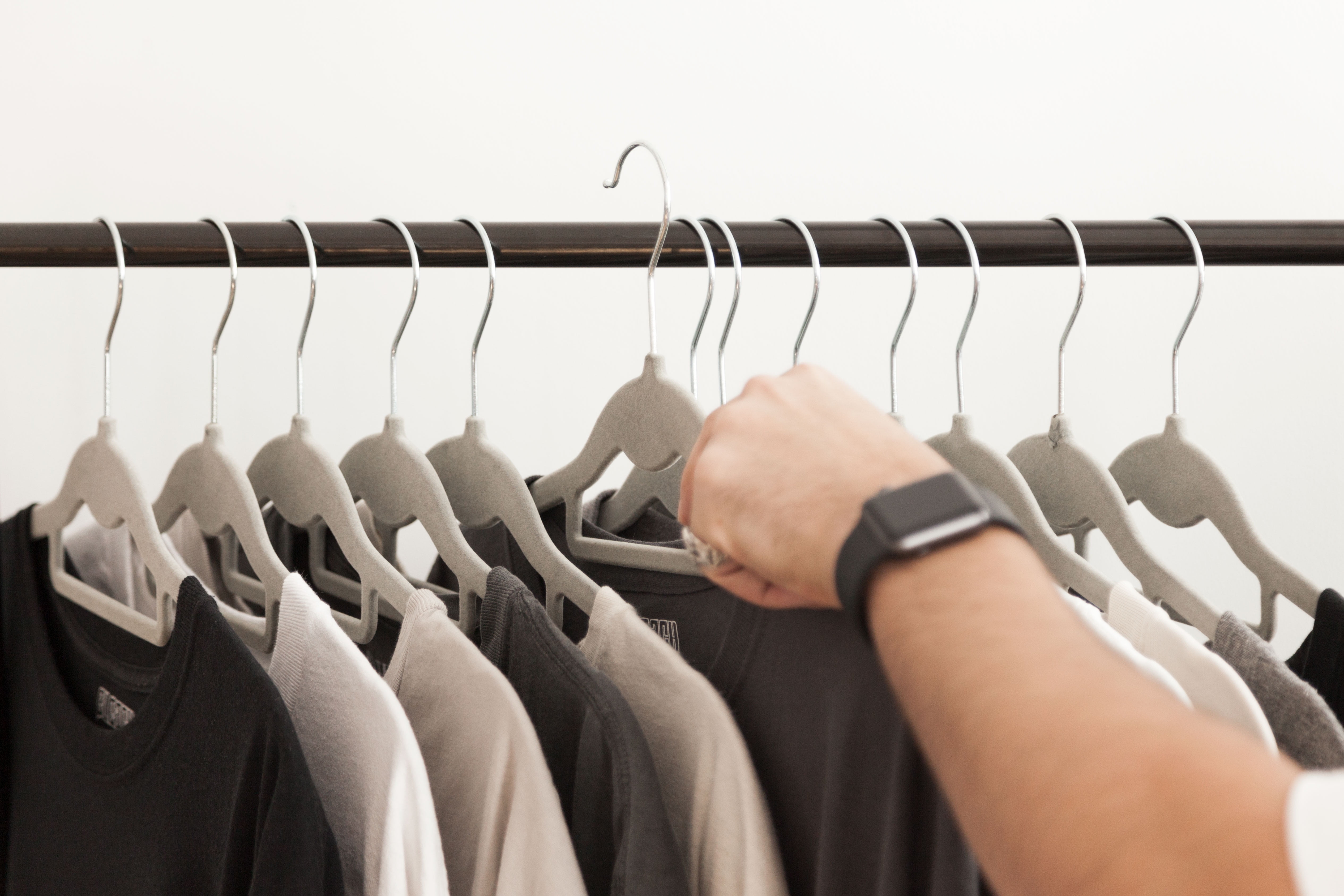 IRIS USA Garment Rack with Wooden Shelves for Hanging Clothes and Displaying Accessories Black and Dark Brown - Image 7